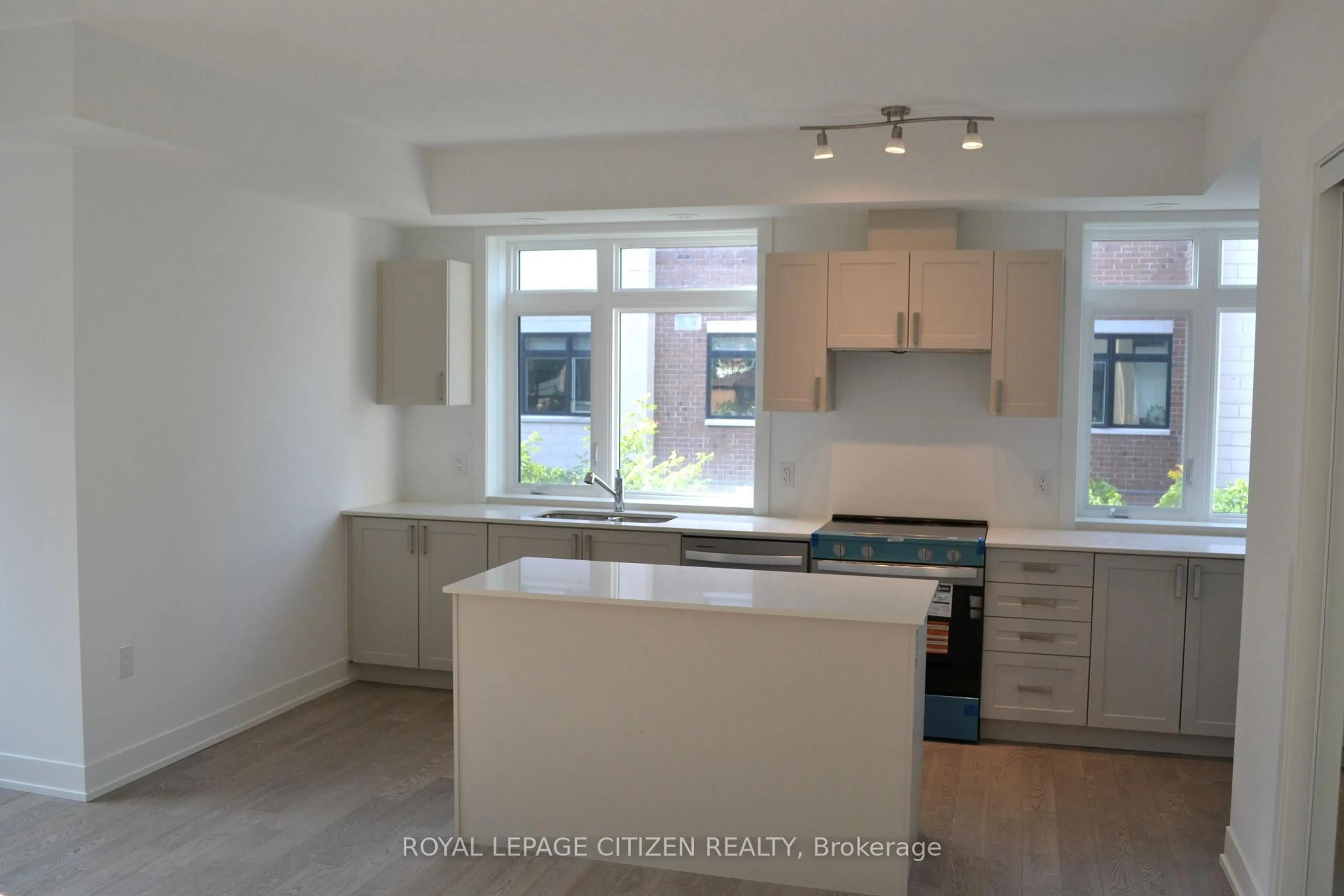 Standard kitchen, unknown for 1075 Douglas Mccurdy Common #248, Mississauga Ontario L5G 0C6