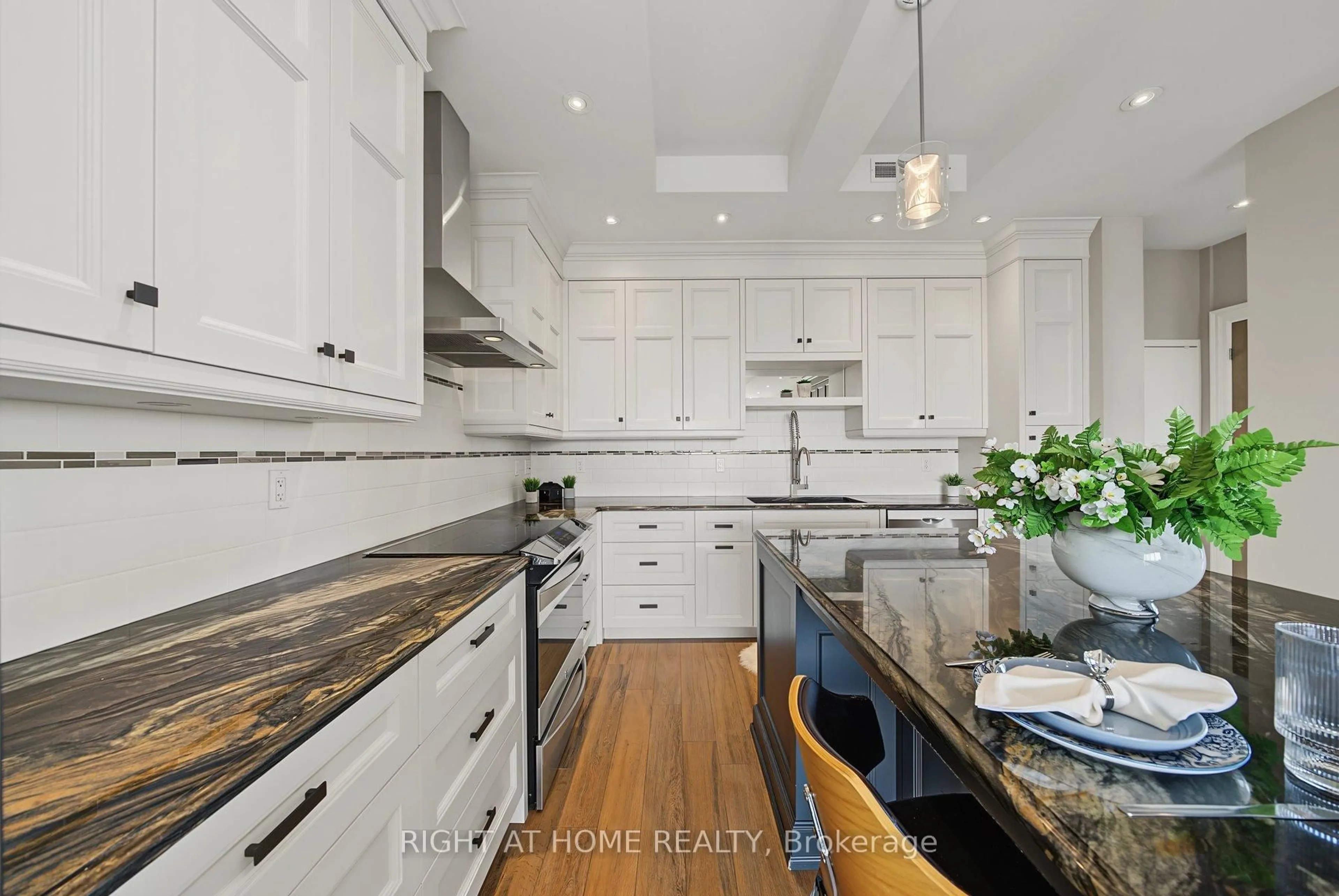 Contemporary kitchen, ceramic/tile floor for 20 Speers Rd #1206, Oakville Ontario L6K 3R5