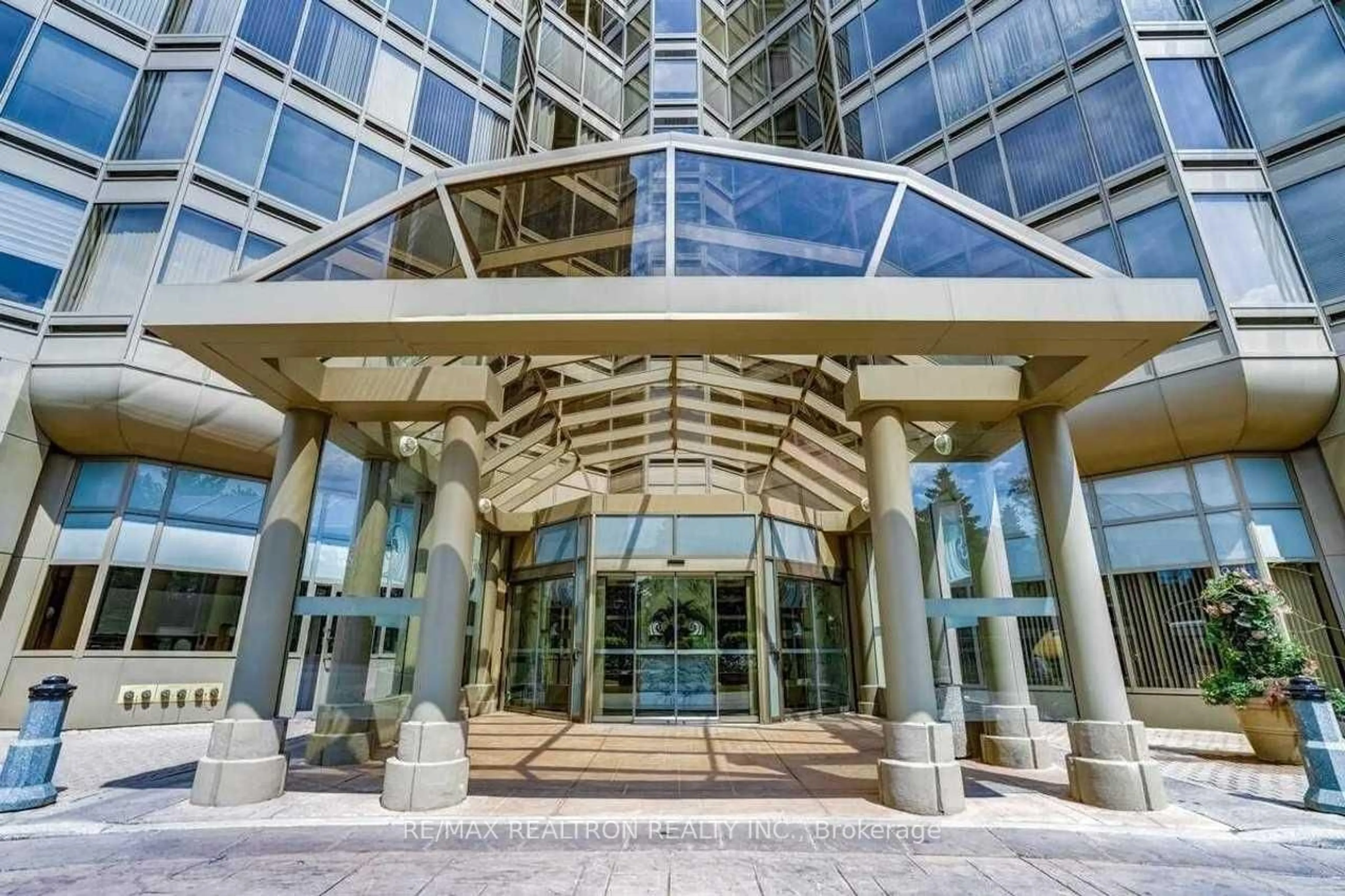Indoor foyer for 1 Palace Pier Crt #3511, Toronto Ontario M8V 3W9