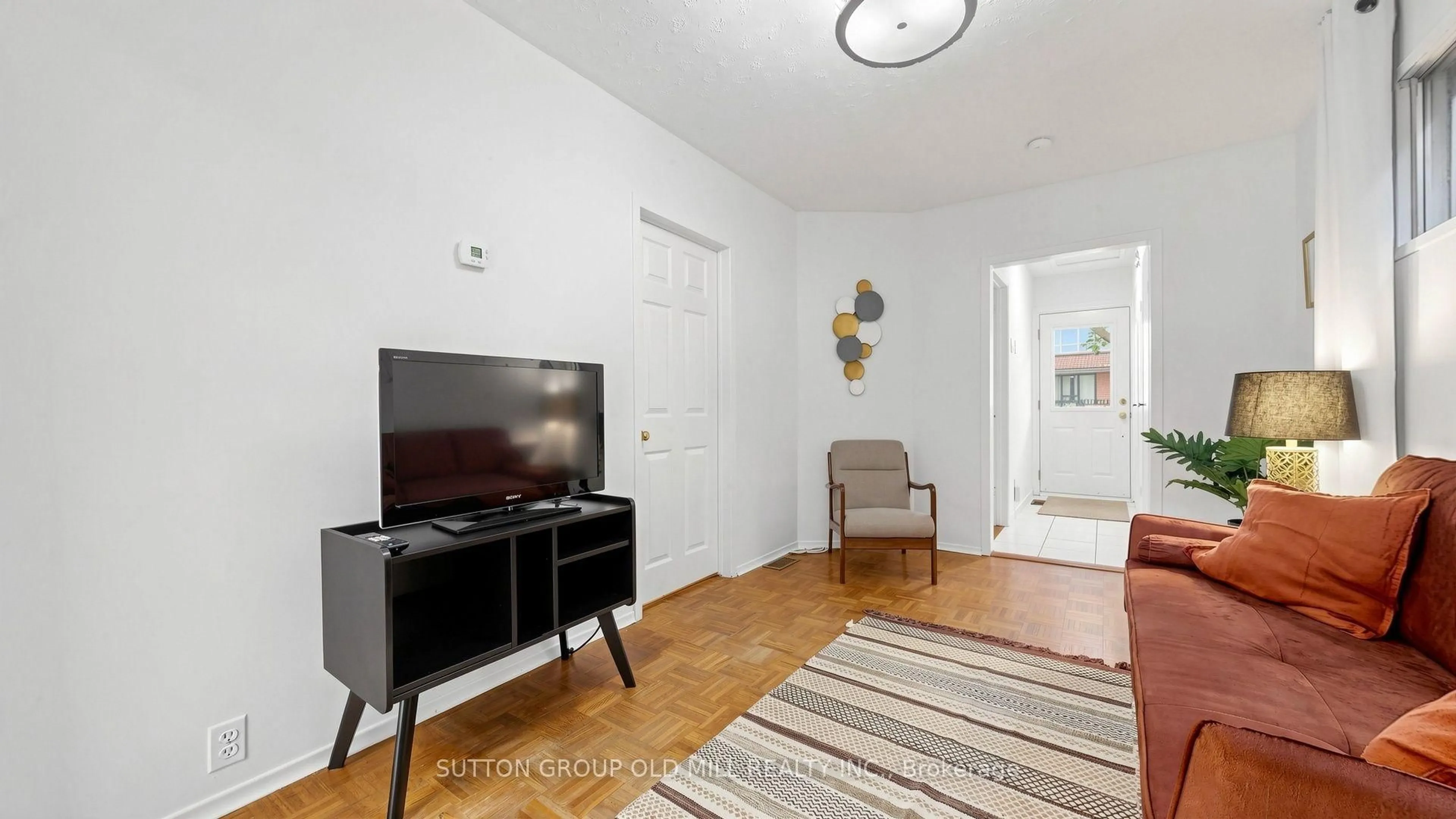 Unknown for 6 Hilldale Rd, Toronto Ontario M6N 3Y2
