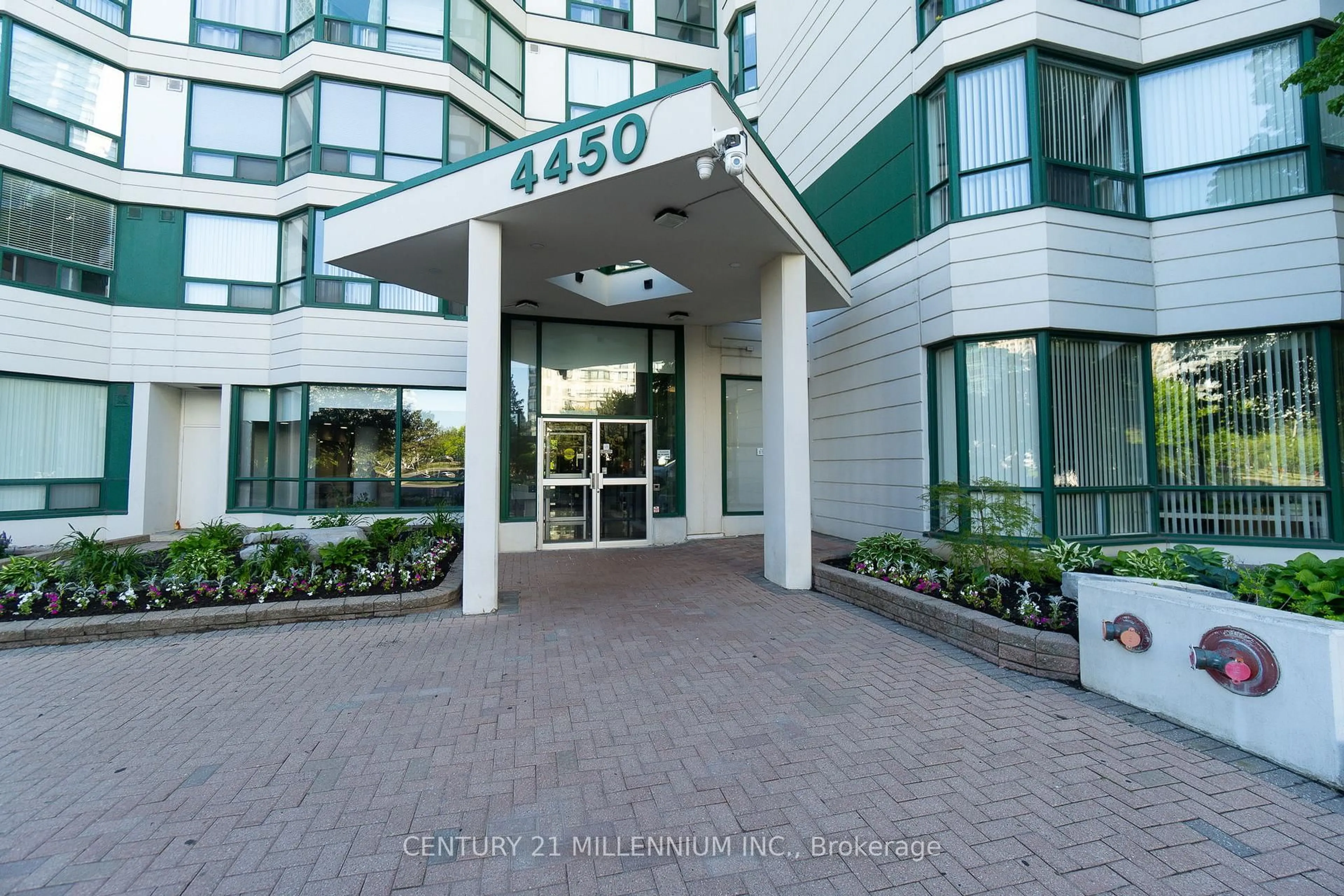 Unknown for 4450 Tucana Crt #902, Mississauga Ontario L5R 3R4