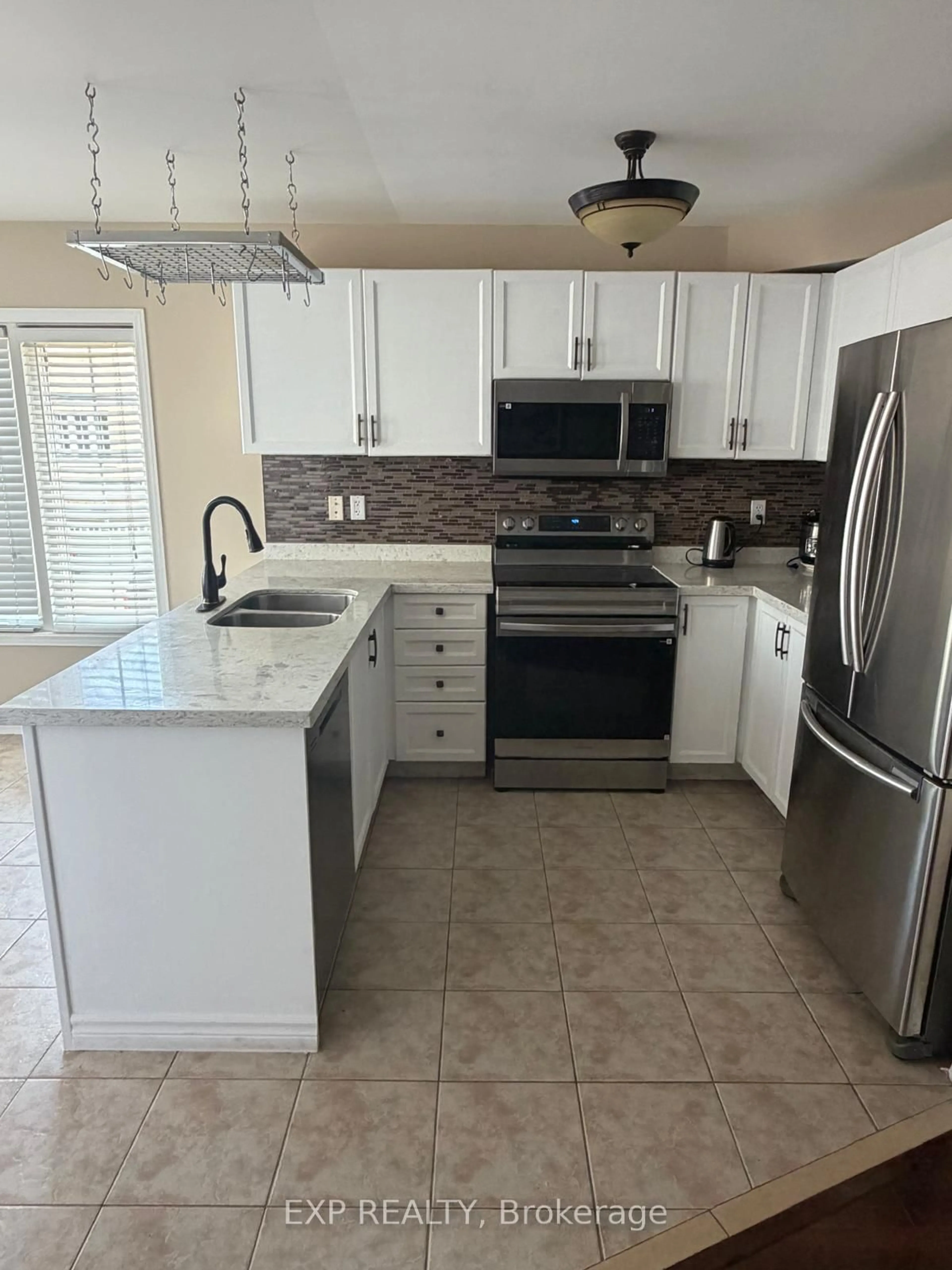 Unknown for 5110 Fairview St #32, Burlington Ontario L7L 7H6