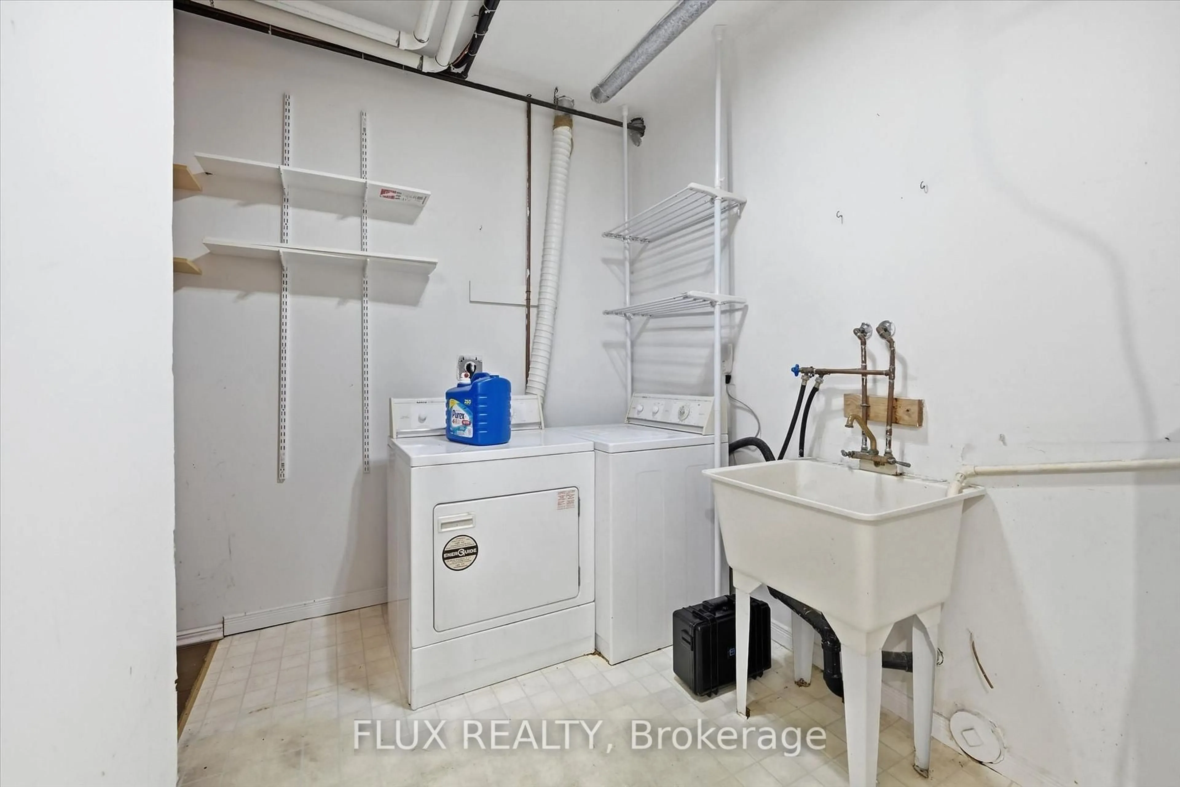 Laundry room for 2075 Walker's Line #222, Burlington Ontario L7M 4G7