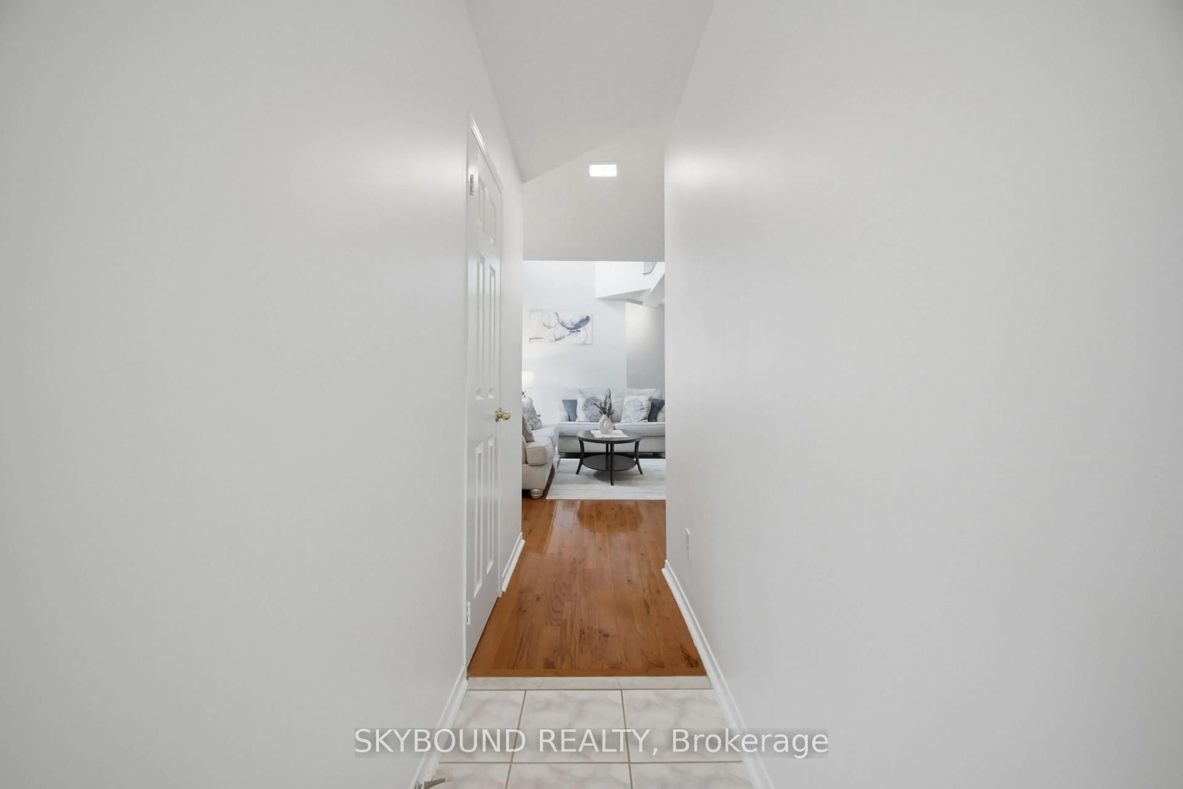 Unknown for 3906 Zenith Crt, Mississauga Ontario L5N 6Z8