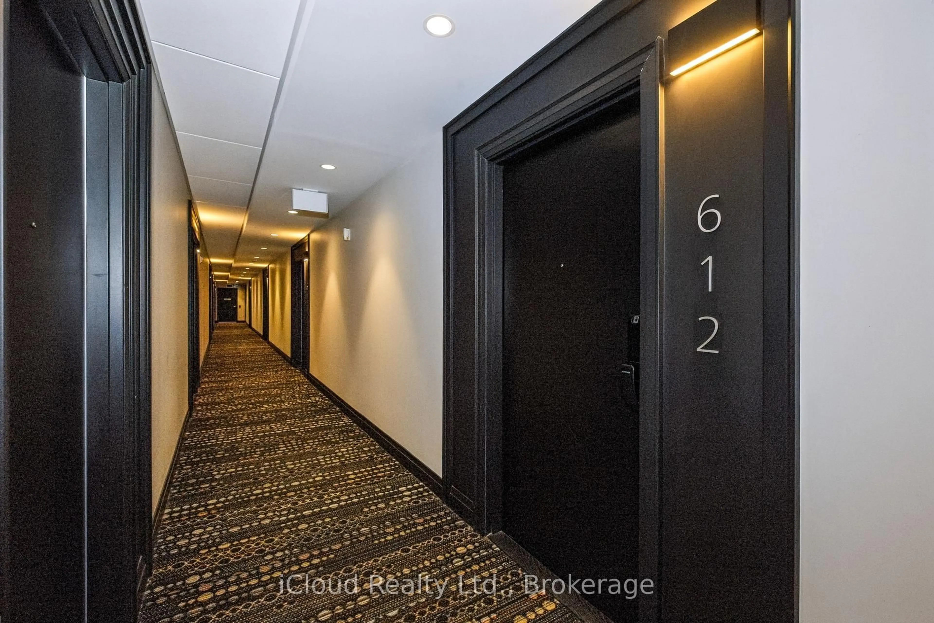 Indoor foyer for 460 Gordon Krantz Ave #612, Milton Ontario L9E 1Z2