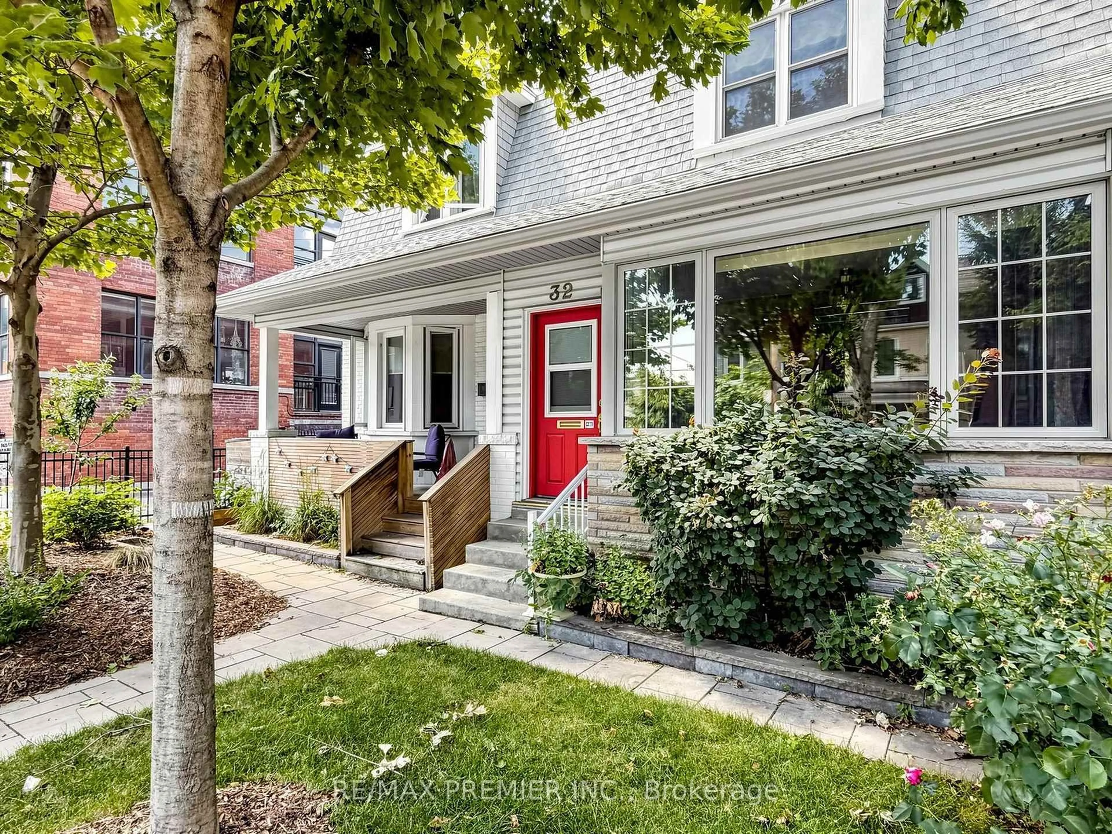 Home with brick exterior material, street for 32 Ritchie Ave, Toronto Ontario M6R 2J8