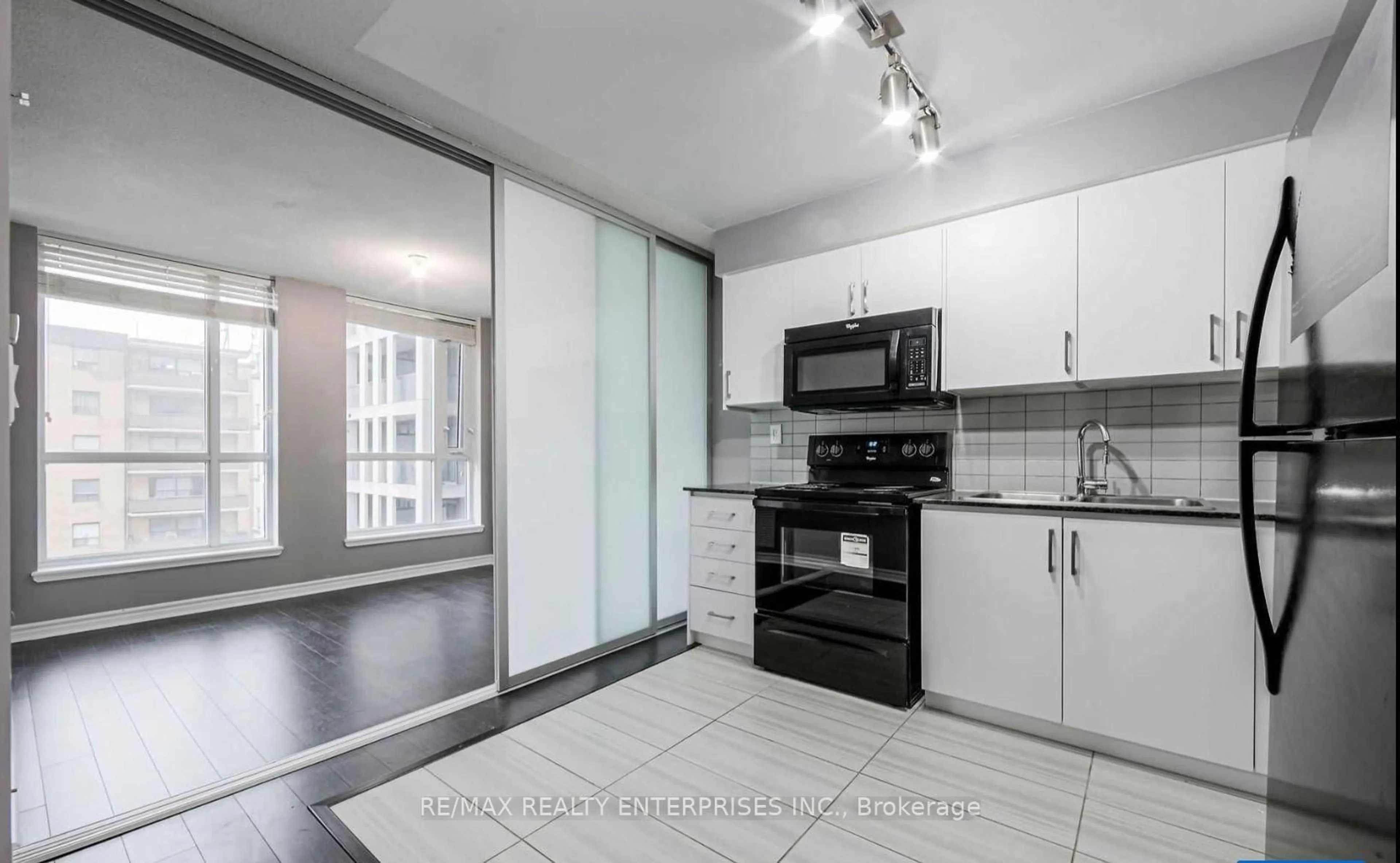 Standard kitchen, unknown for 80 Esther Lorrie Dr #522, Toronto Ontario M9W 4V1