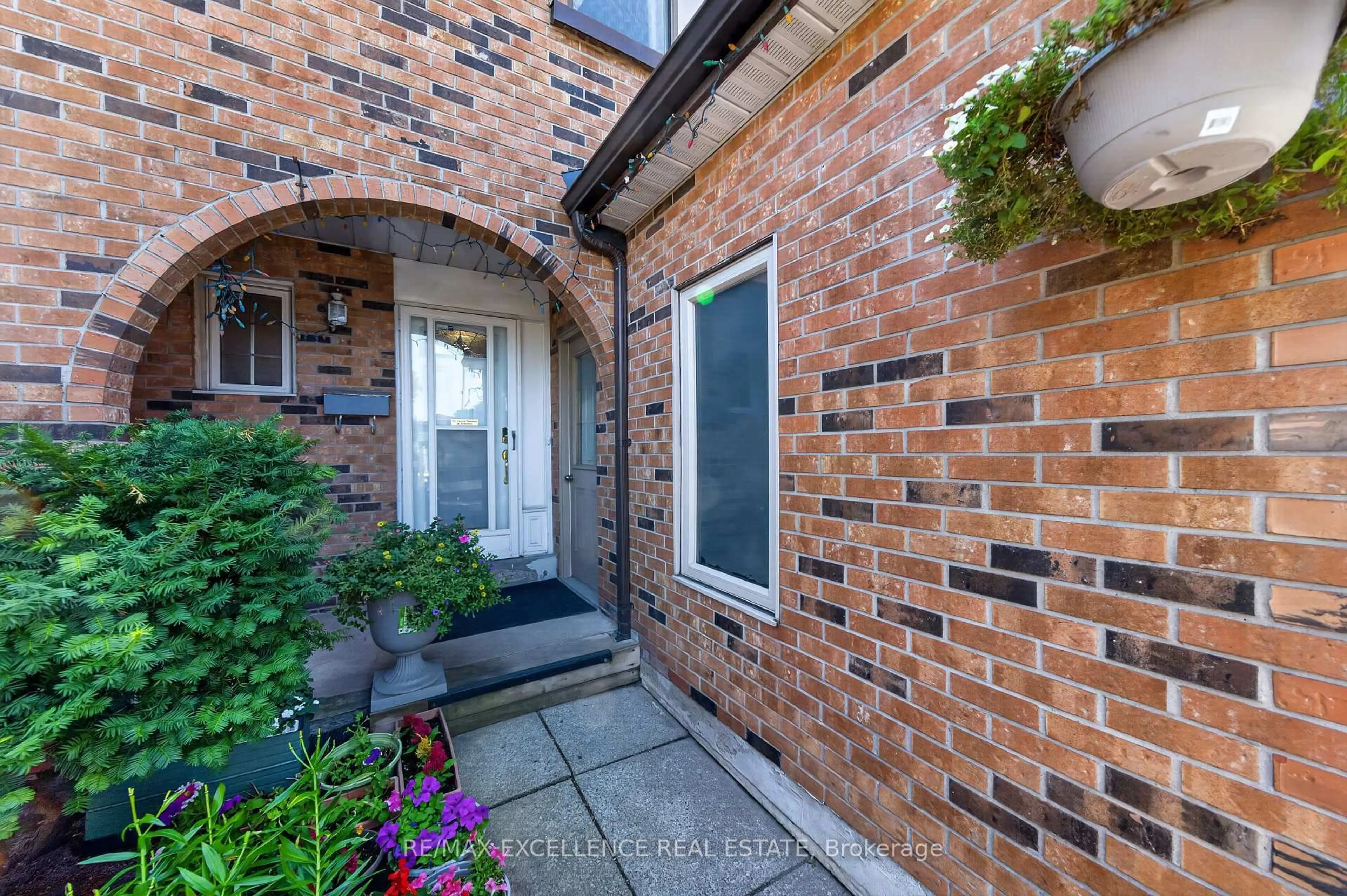 Unknown for 91 Woolenscote Circ, Toronto Ontario M9V 4R6