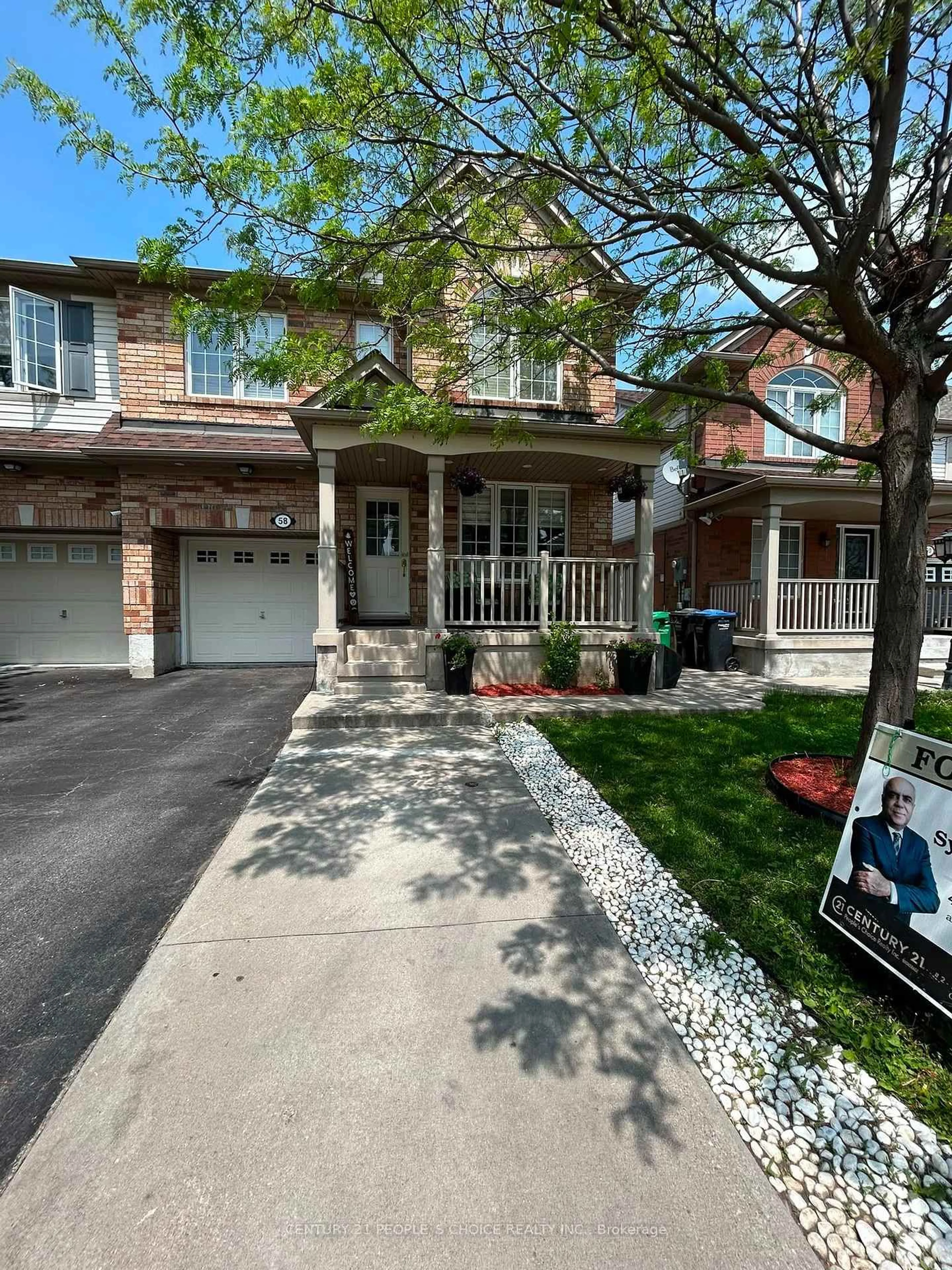 A pic from outside/outdoor area/front of a property/back of a property/a pic from drone, street for 58 Ponymeadow Way, Brampton Ontario L6X 0M5