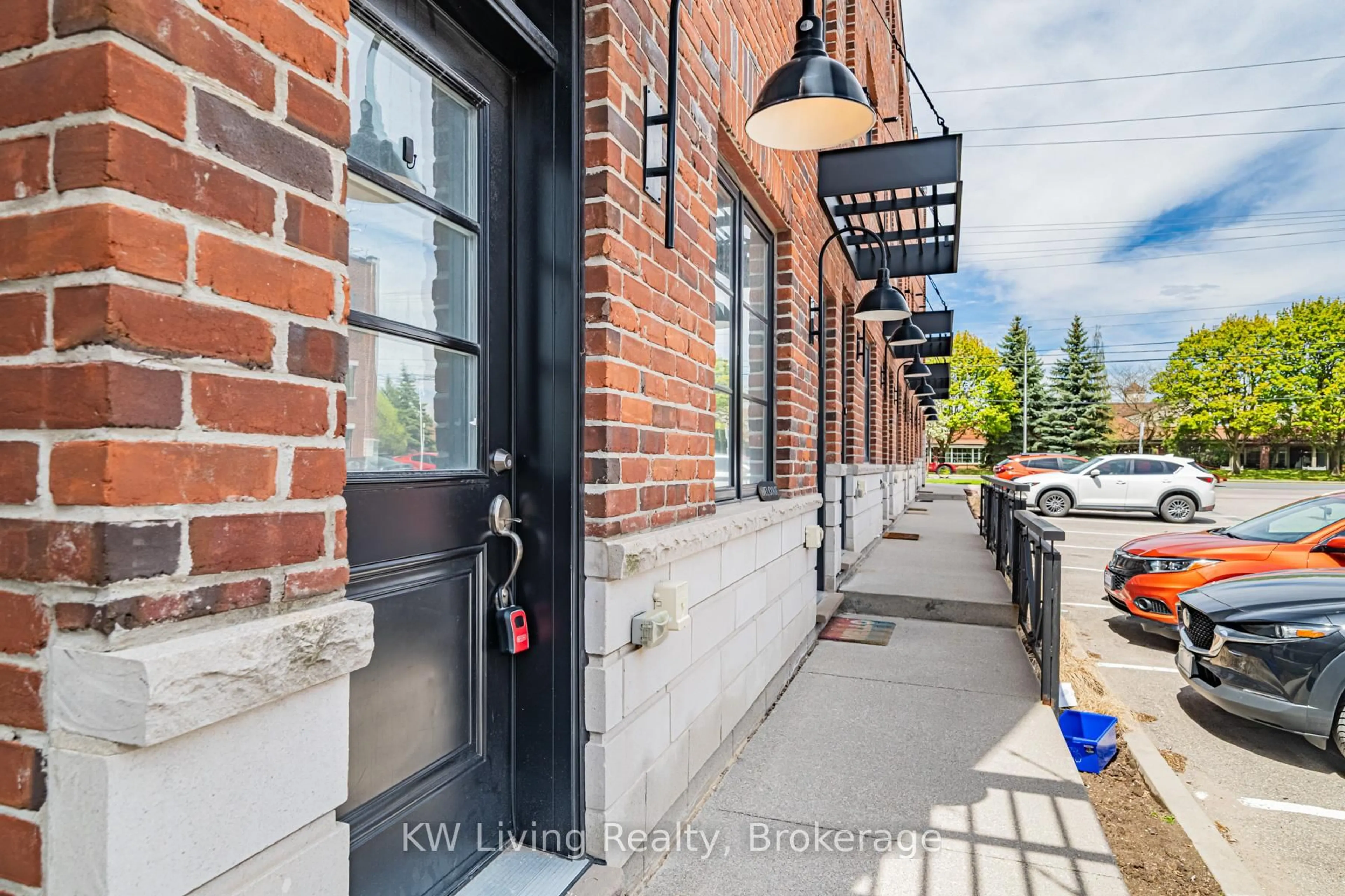 Unknown for 70 Plains Rd #18, Burlington Ontario L7T 1E9