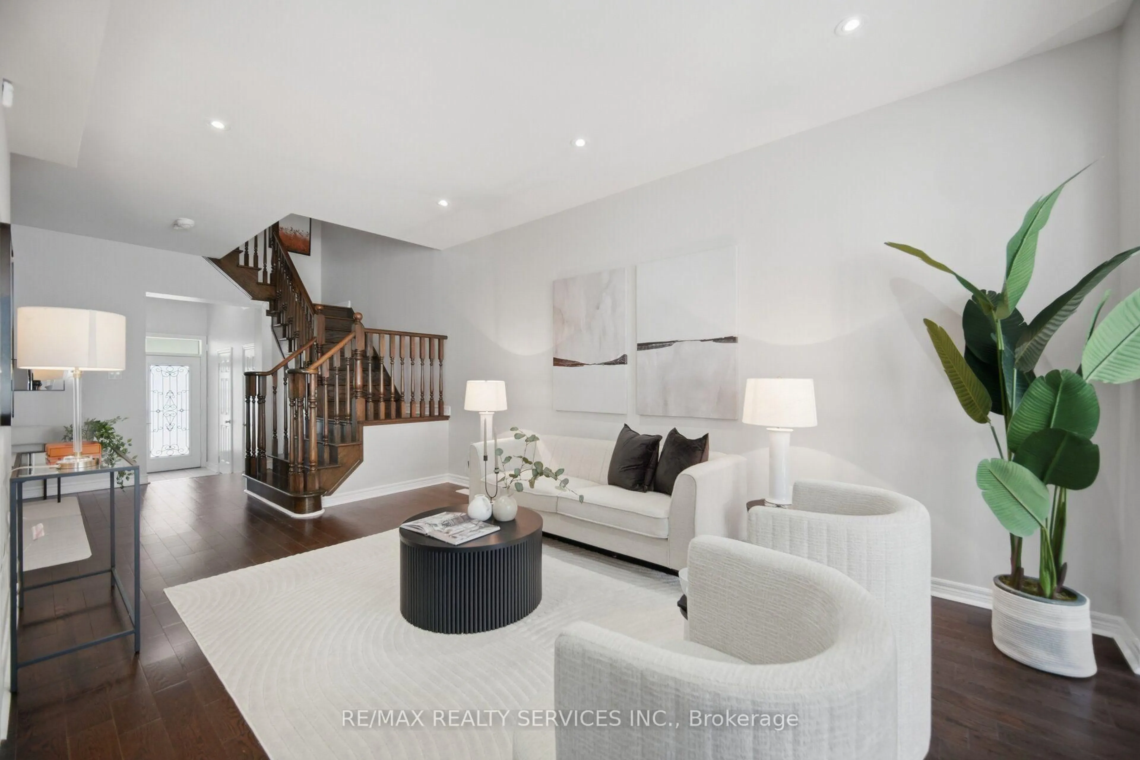 Living room with furniture, unknown for 54 Losino St, Caledon Ontario L7C 3N5