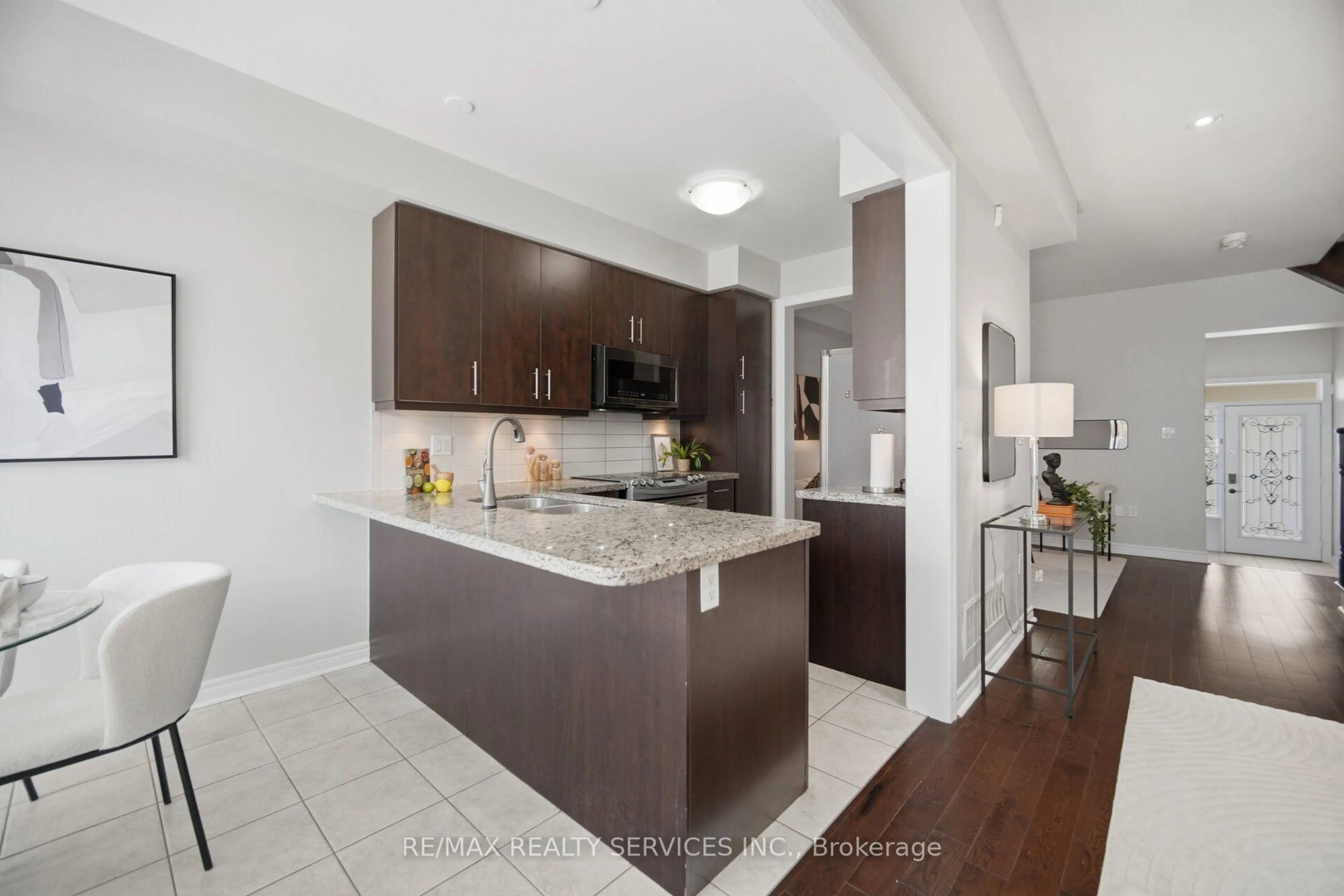 Open concept kitchen, unknown for 54 Losino St, Caledon Ontario L7C 3N5