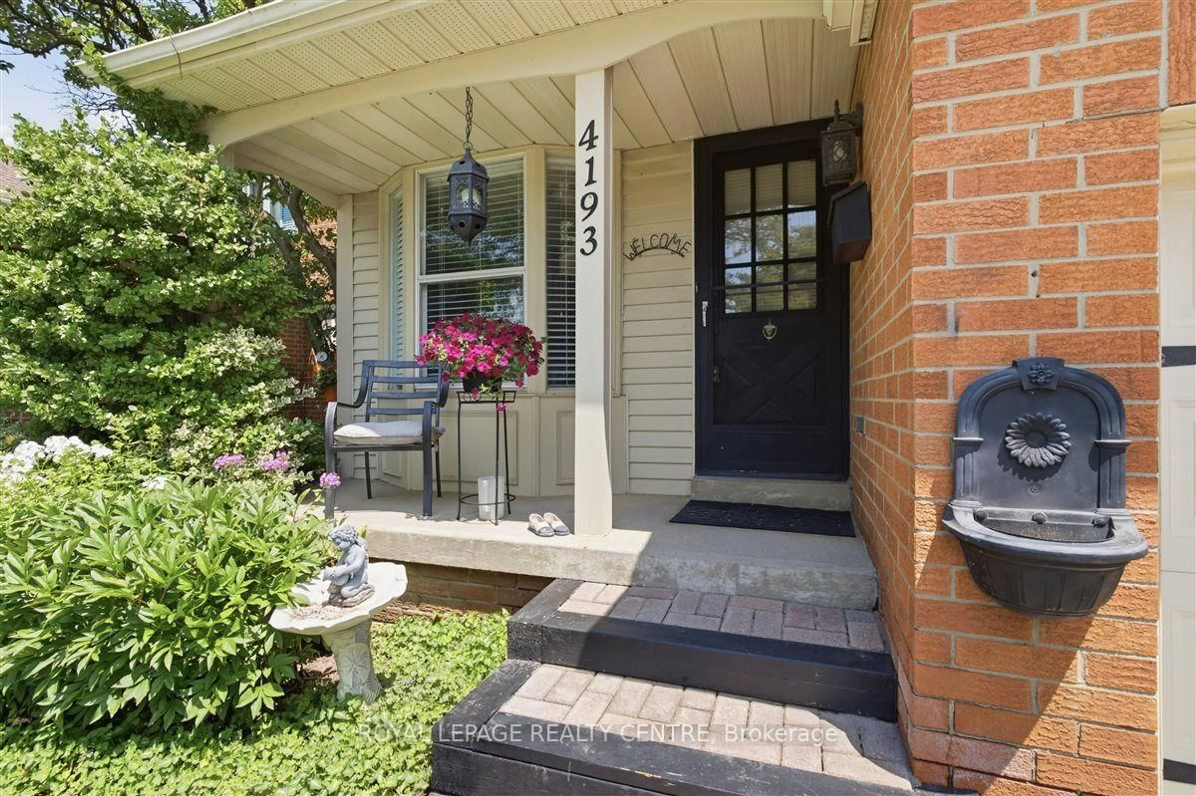 Unknown for 4193 Stonemason Cres, Mississauga Ontario L5L 2Z6