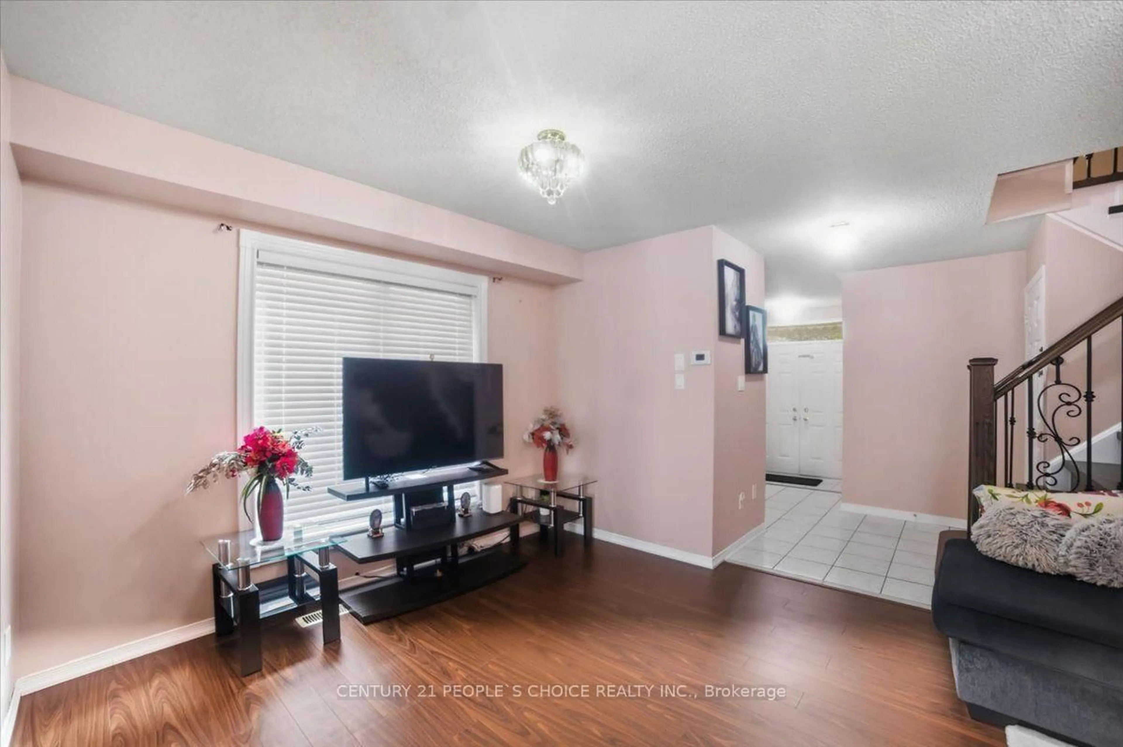 Unknown for 33 Penguin Lane, Brampton Ontario L6R 2A9