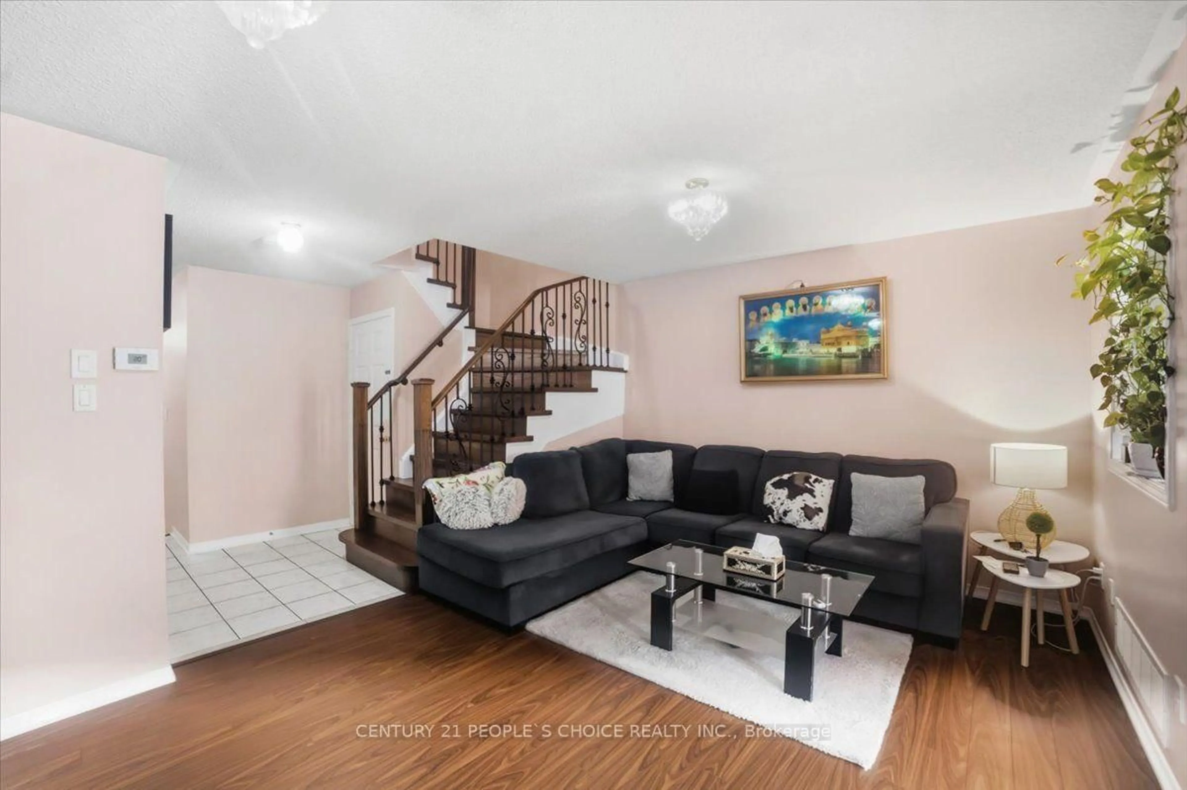 Living room with furniture, unknown for 33 Penguin Lane, Brampton Ontario L6R 2A9
