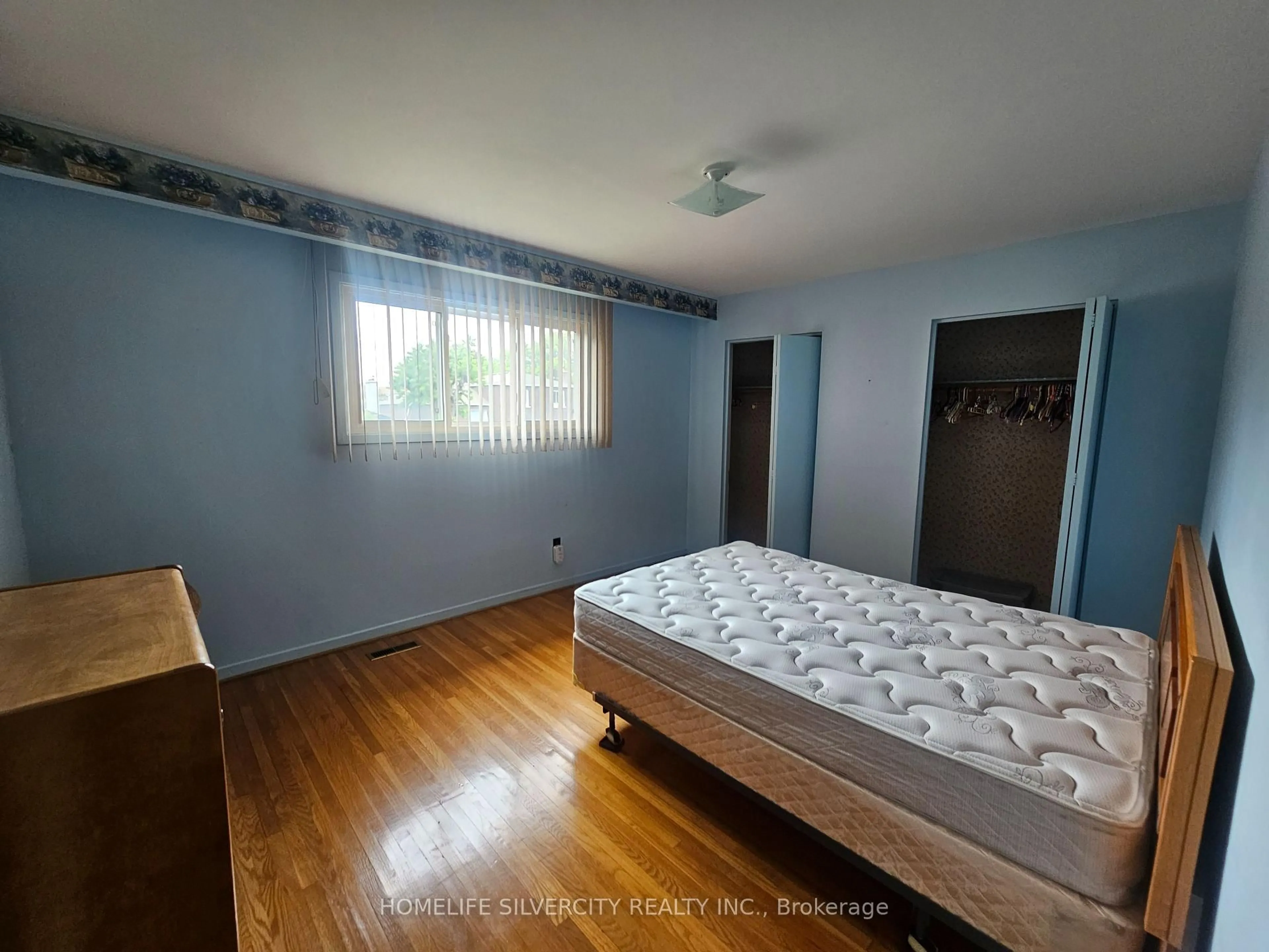 A pic of a room for 7746 Redstone Rd, Mississauga Ontario L4T 2B9