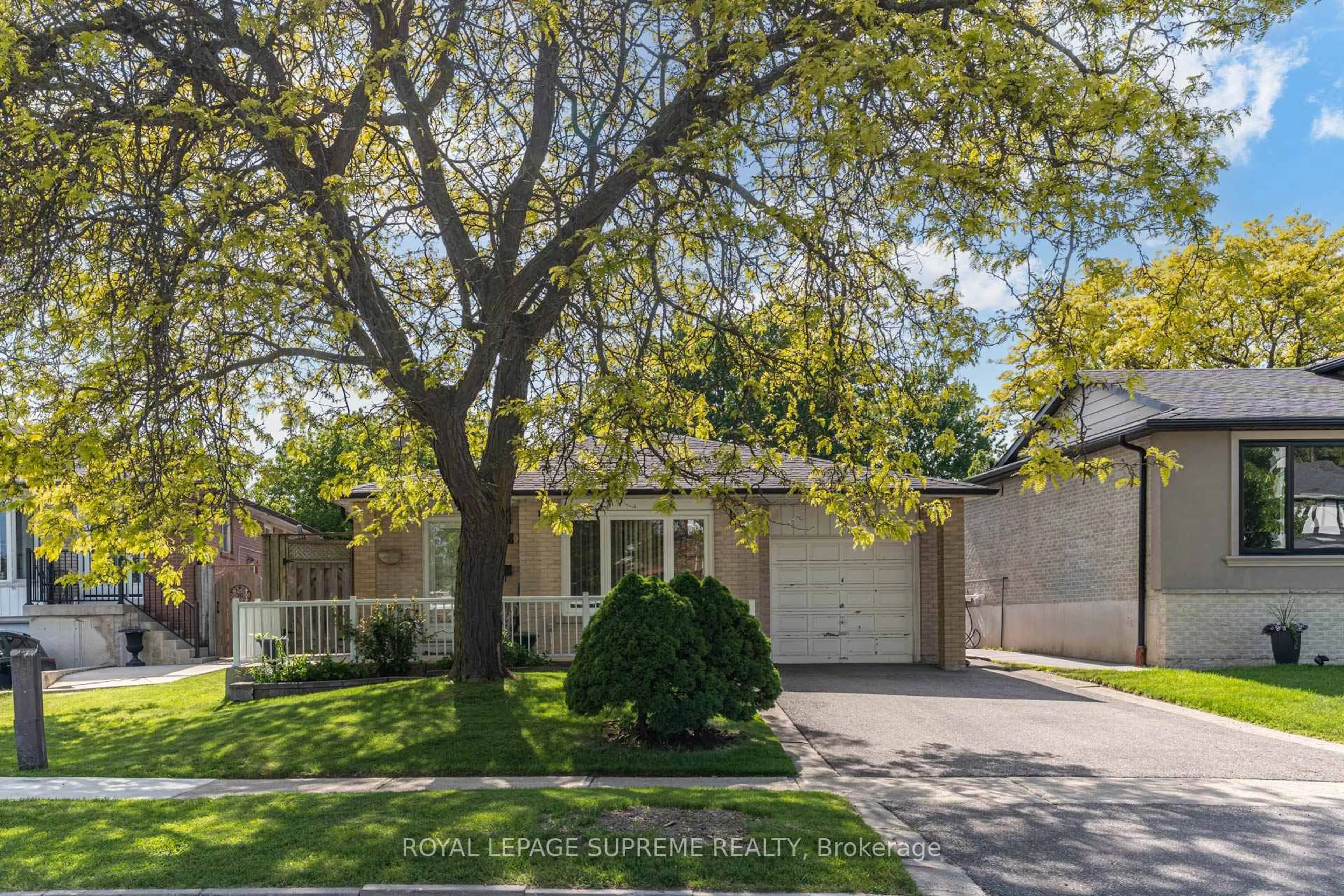 Unknown for 7236 Meyer Dr, Mississauga Ontario L4T 3A9