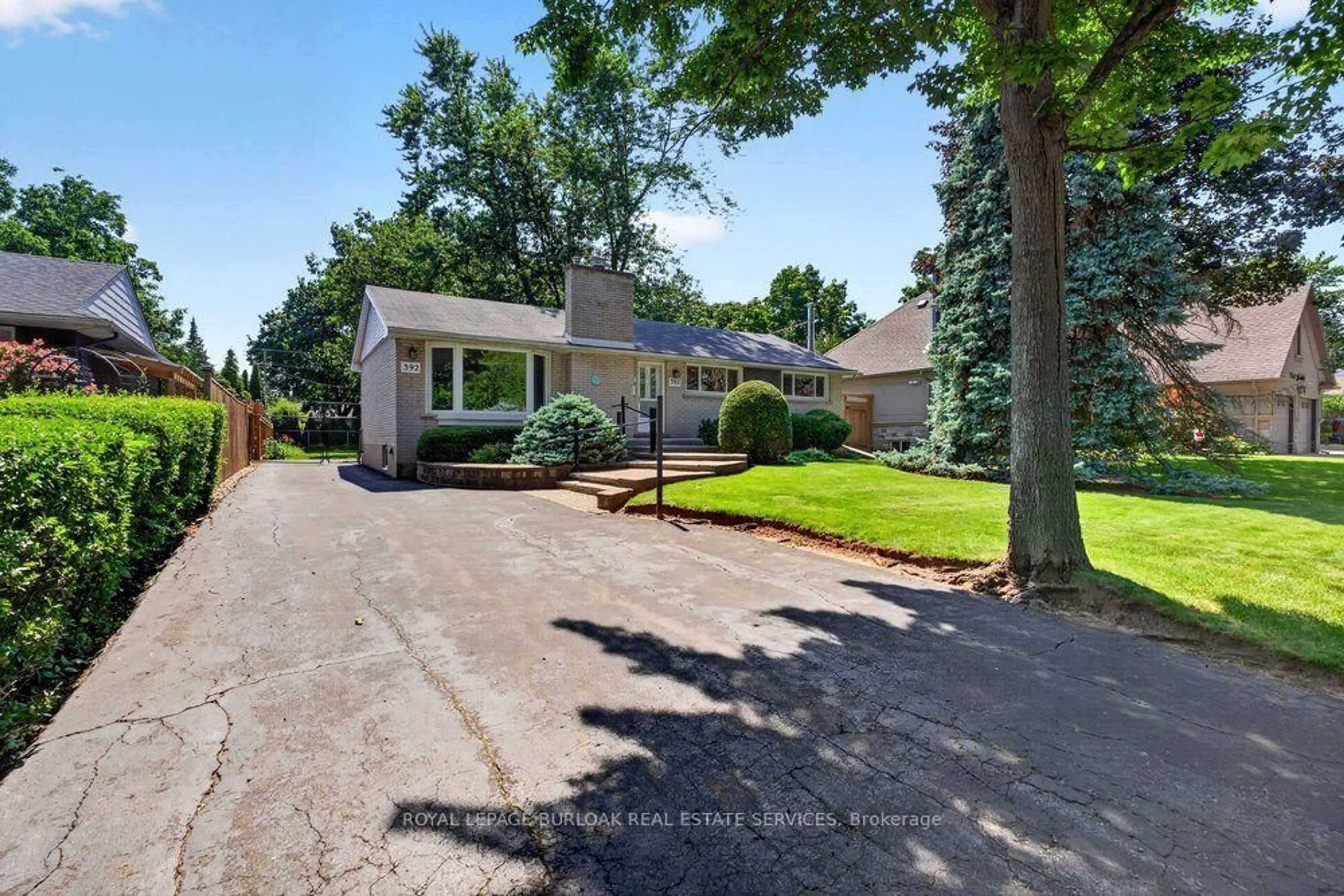 Unknown for 392 Henderson Rd, Burlington Ontario L7L 2P8