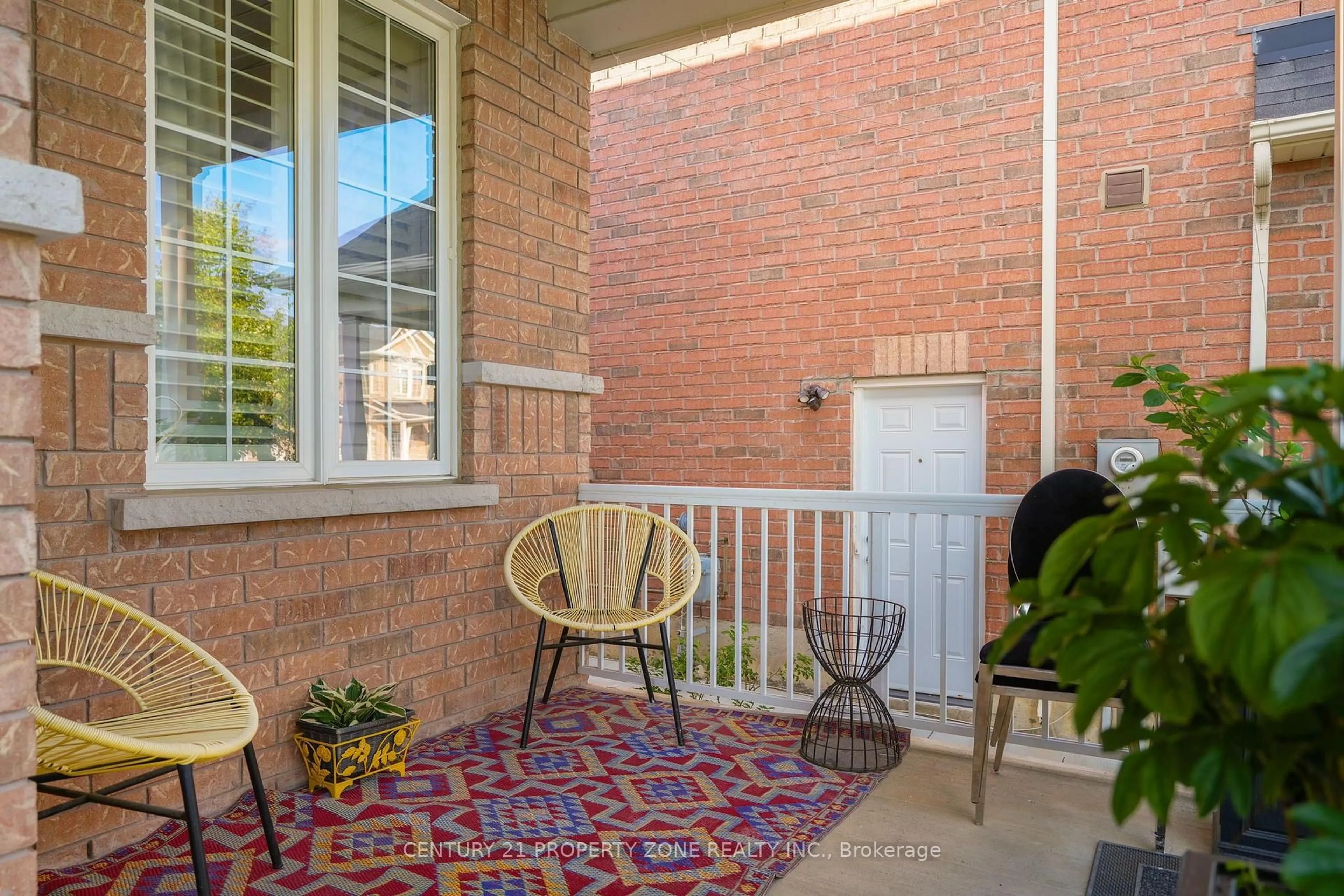 Patio, street for 38 Callalily Rd, Brampton Ontario L7A 0M2