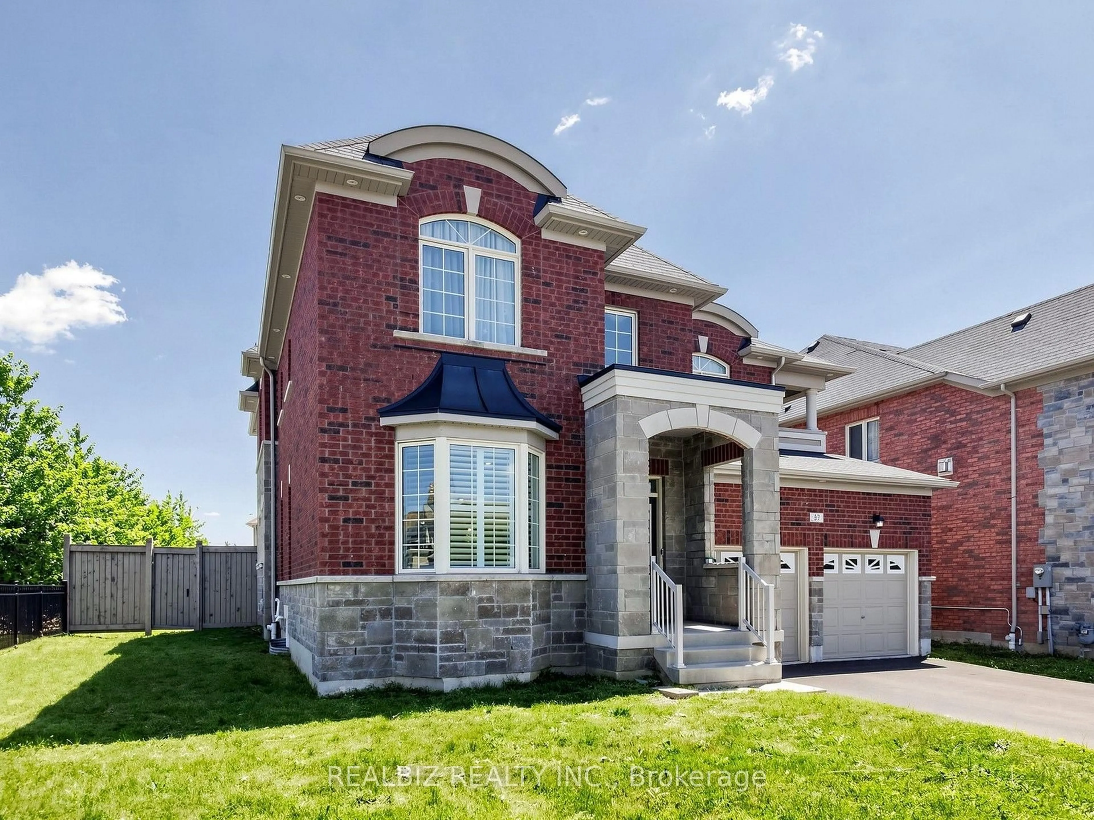 Home with brick exterior material, street for 37 Alamosa Crt, Brampton Ontario L6Y 2Z3