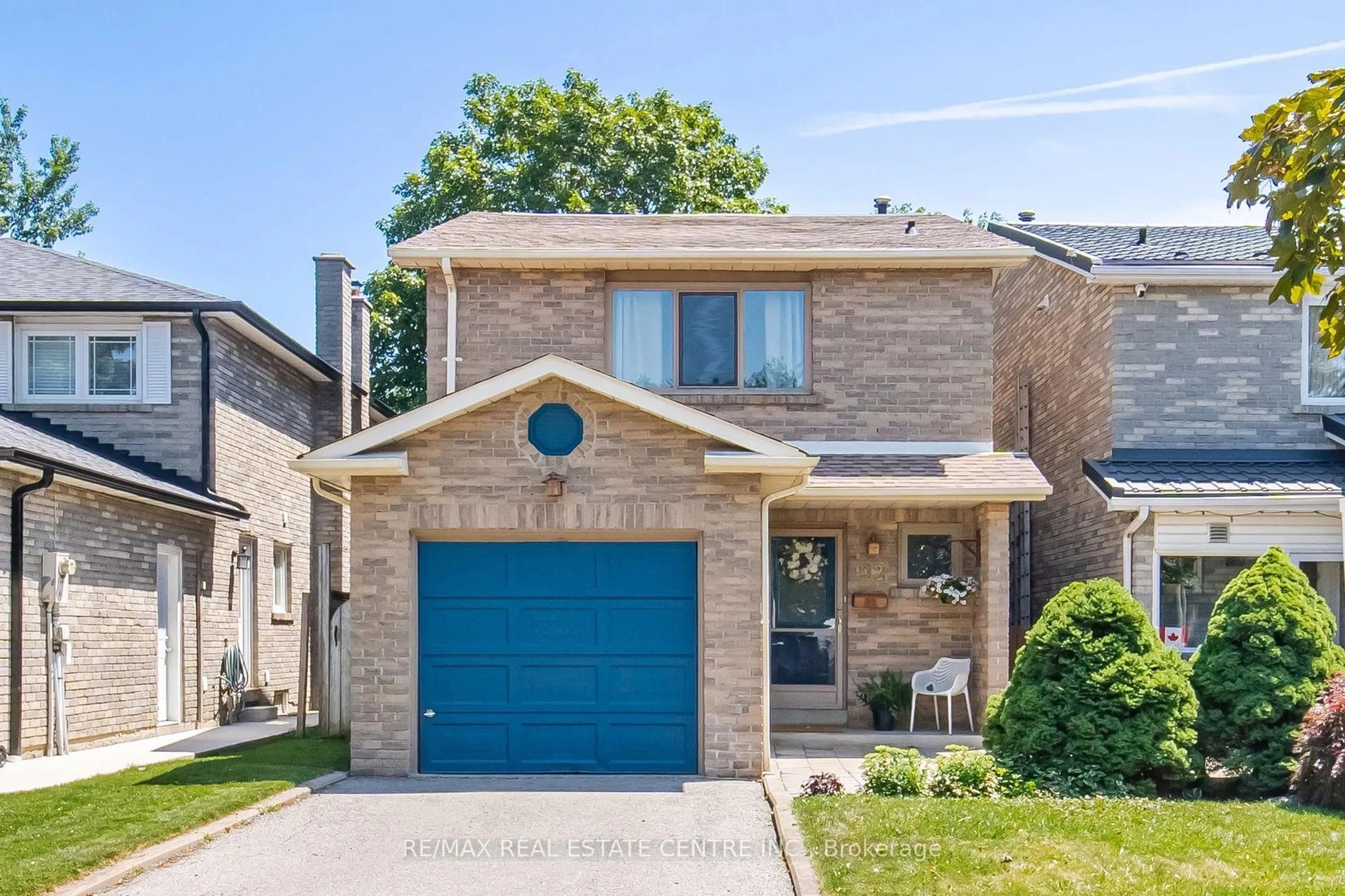 Home with brick exterior material, street for 92 Nanport St, Brampton Ontario L6S 4A9