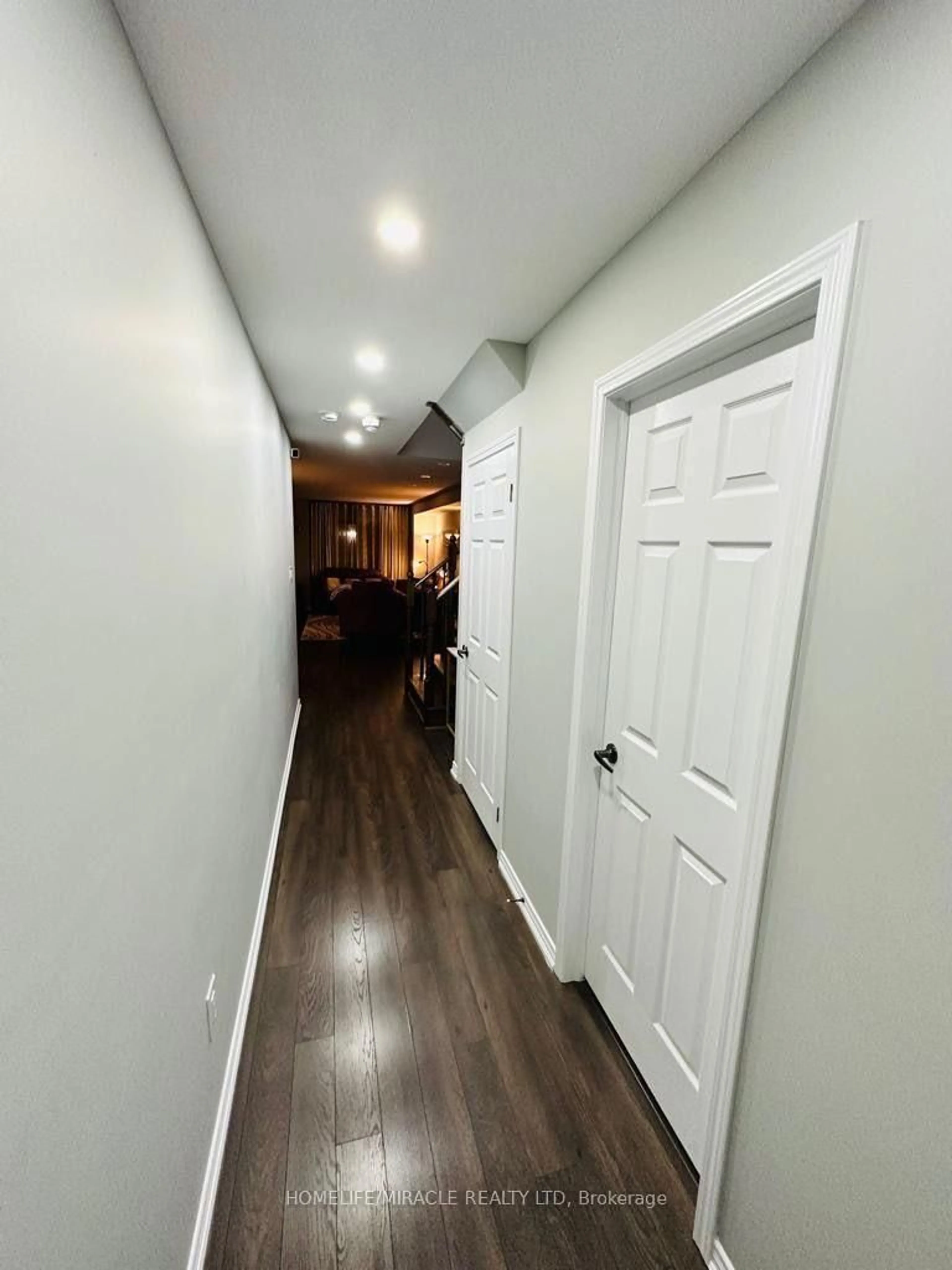 Unknown for 154 Golden Springs Dr, Brampton Ontario L7A 4N7