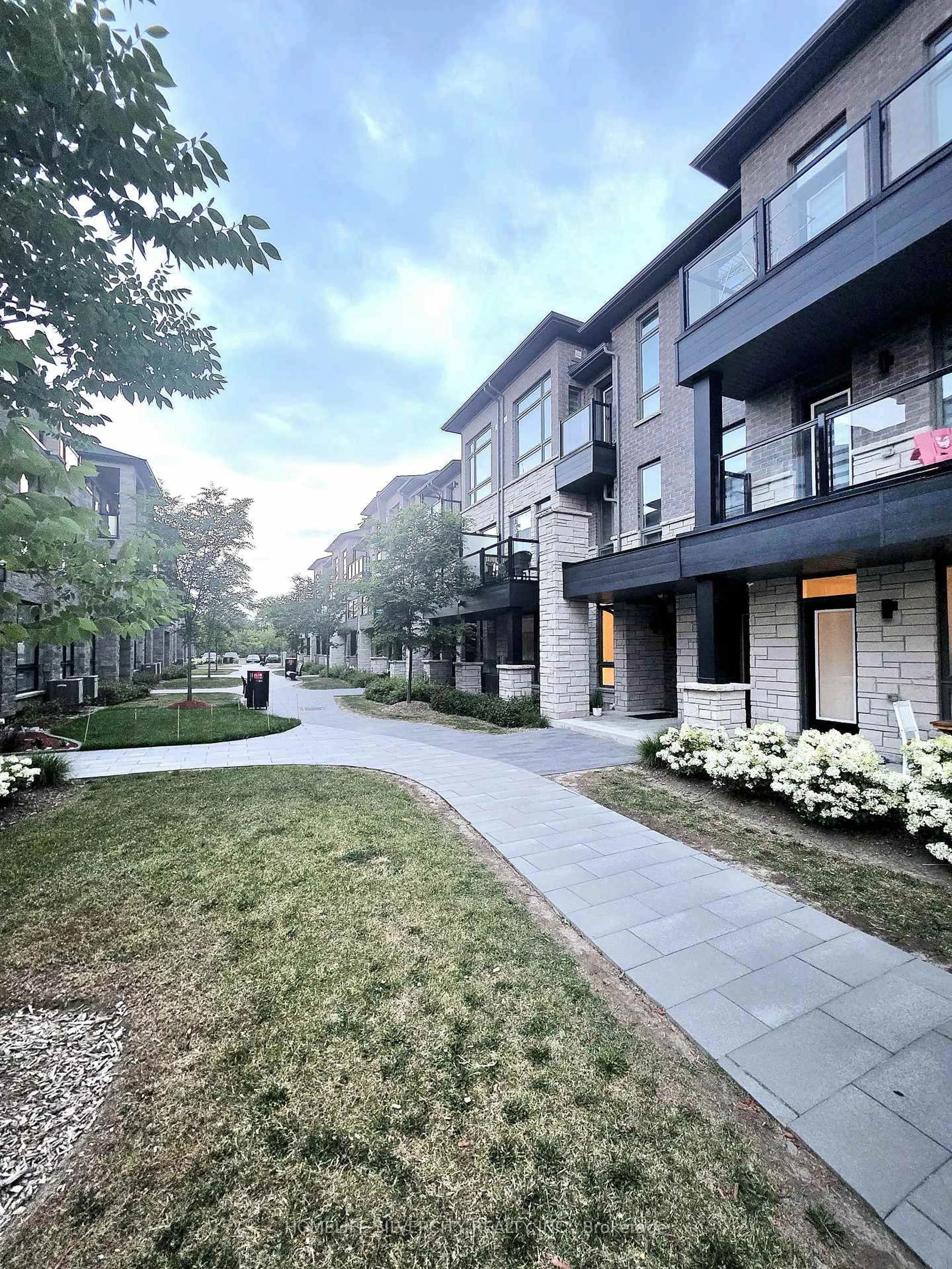 Patio, street for 9450 The Gore Rd #55, Brampton Ontario L6P 4P9