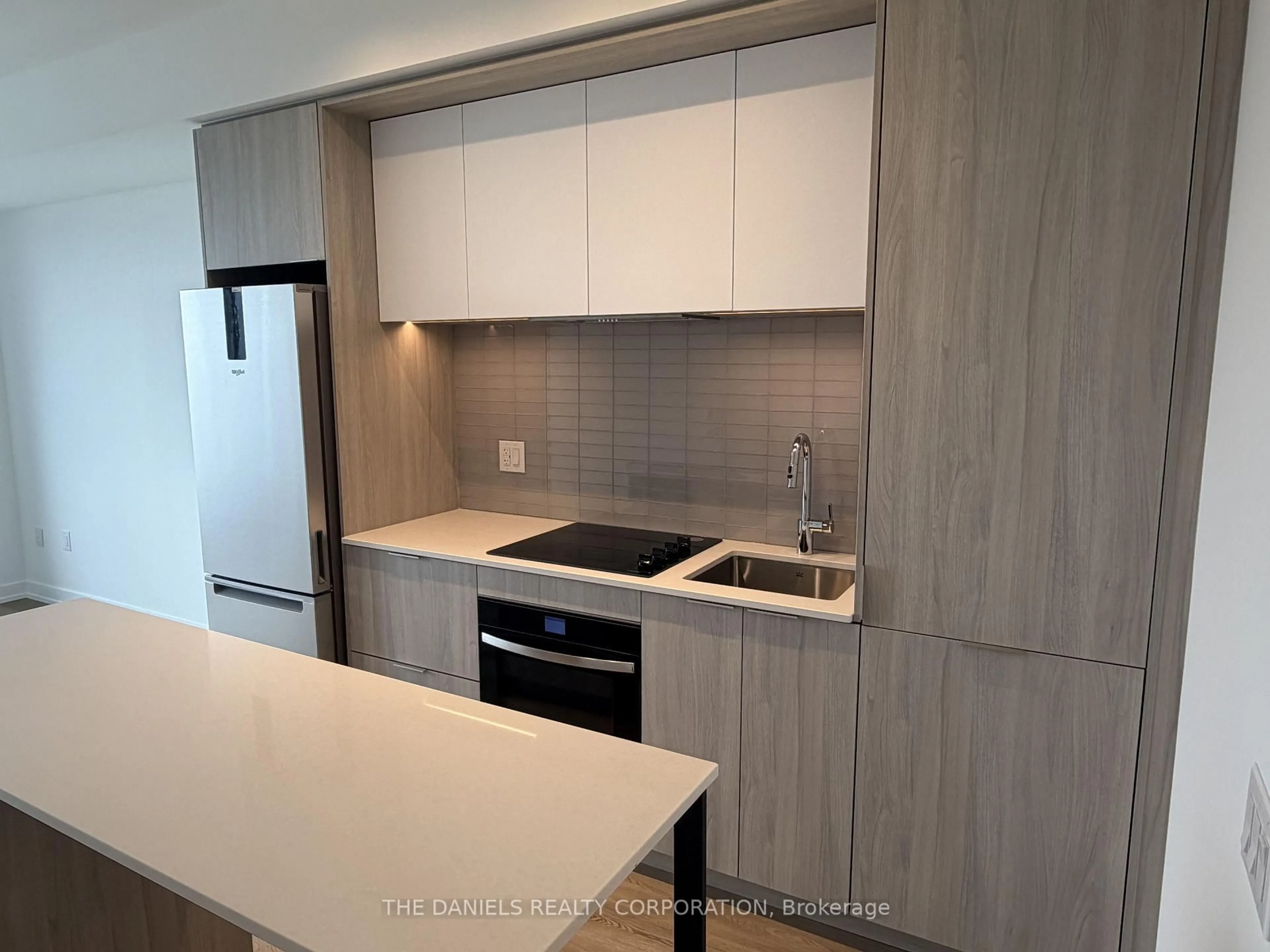 Standard kitchen, unknown for 395 Square One Dr #4211, Mississauga Ontario L5B 0P6