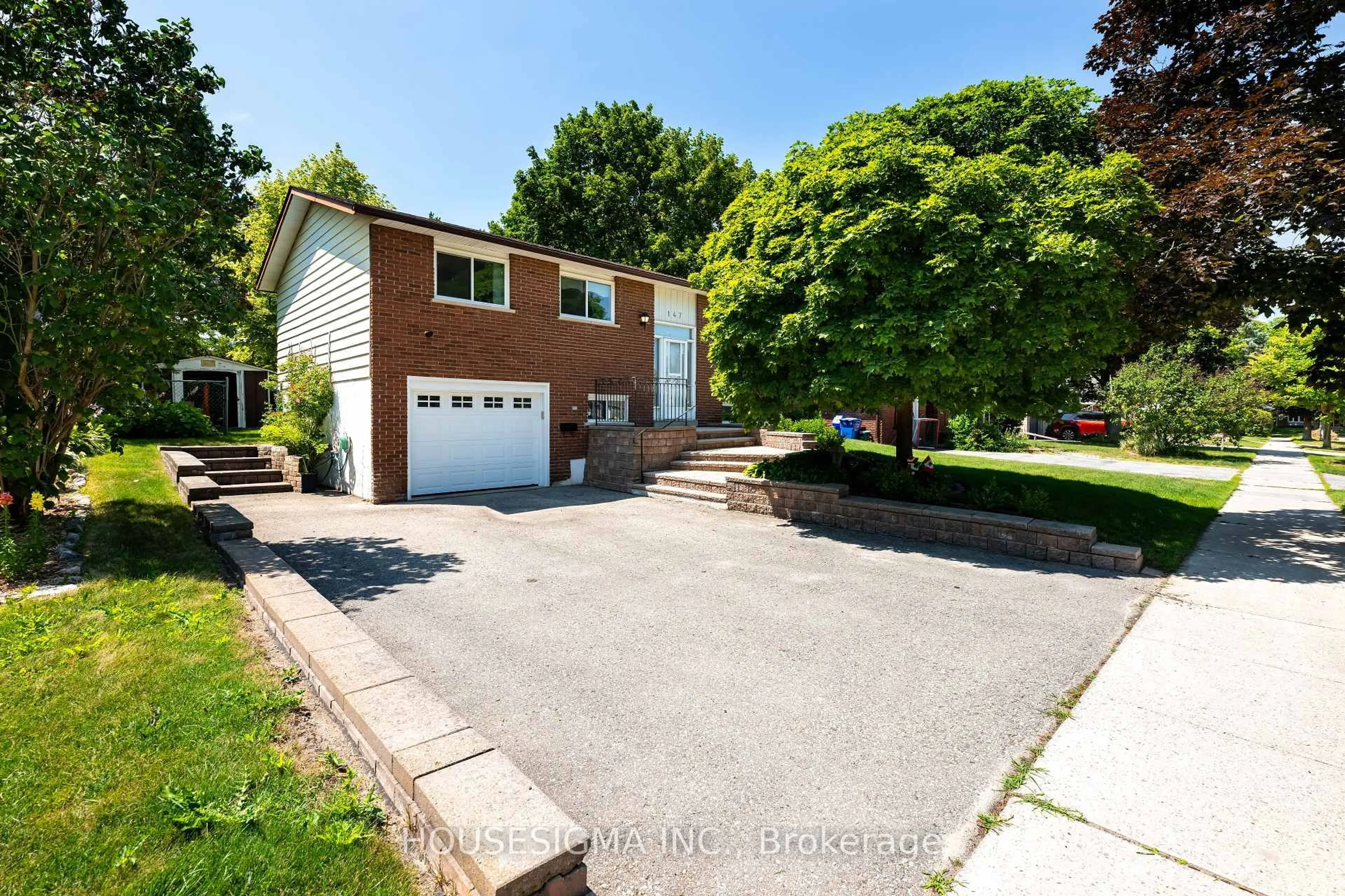 Home with brick exterior material, street for 147 Church St, Orangeville Ontario L9W 1P3