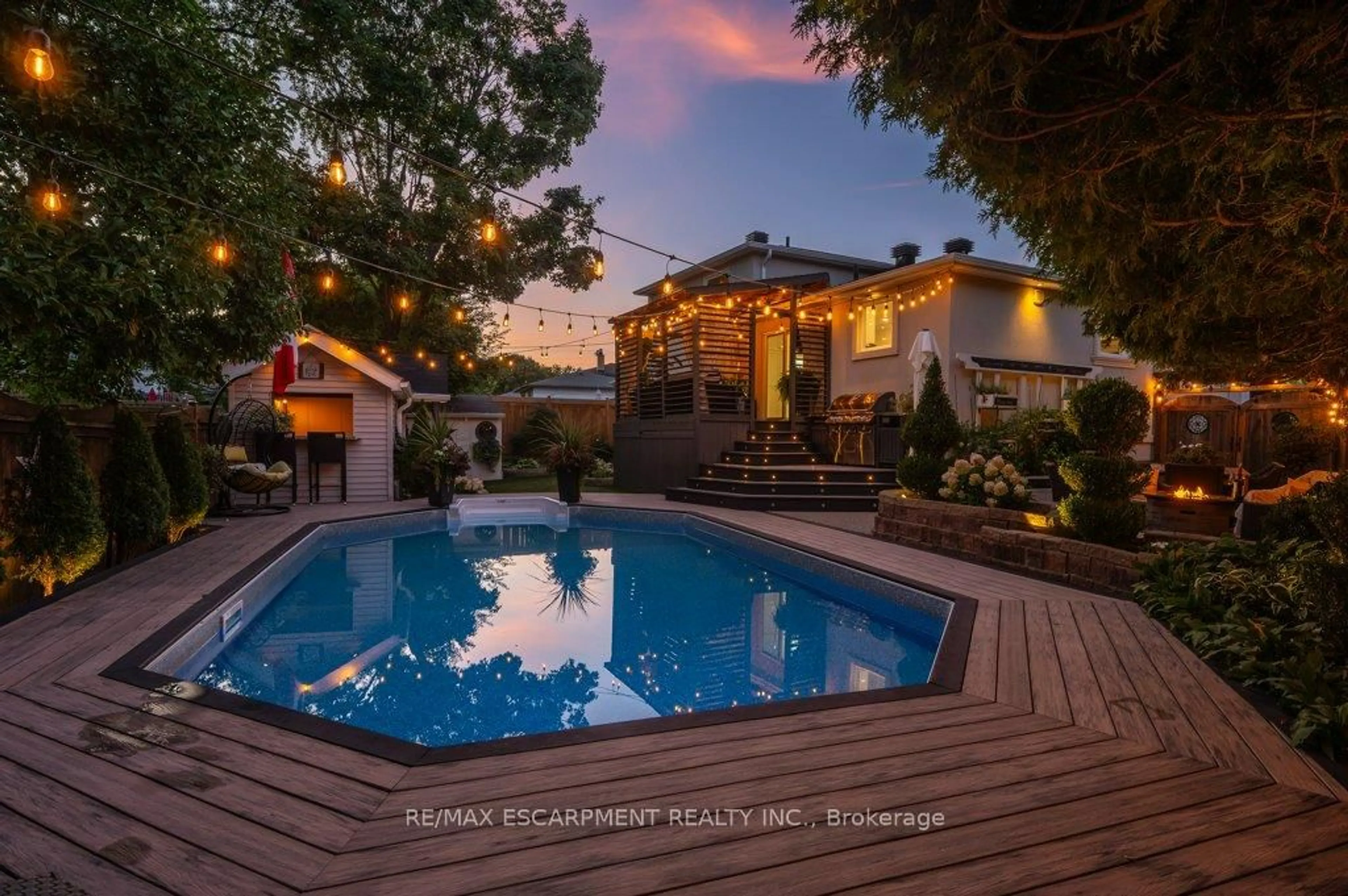 Pool for 1482 Epping Rd, Burlington Ontario L7M 1P4