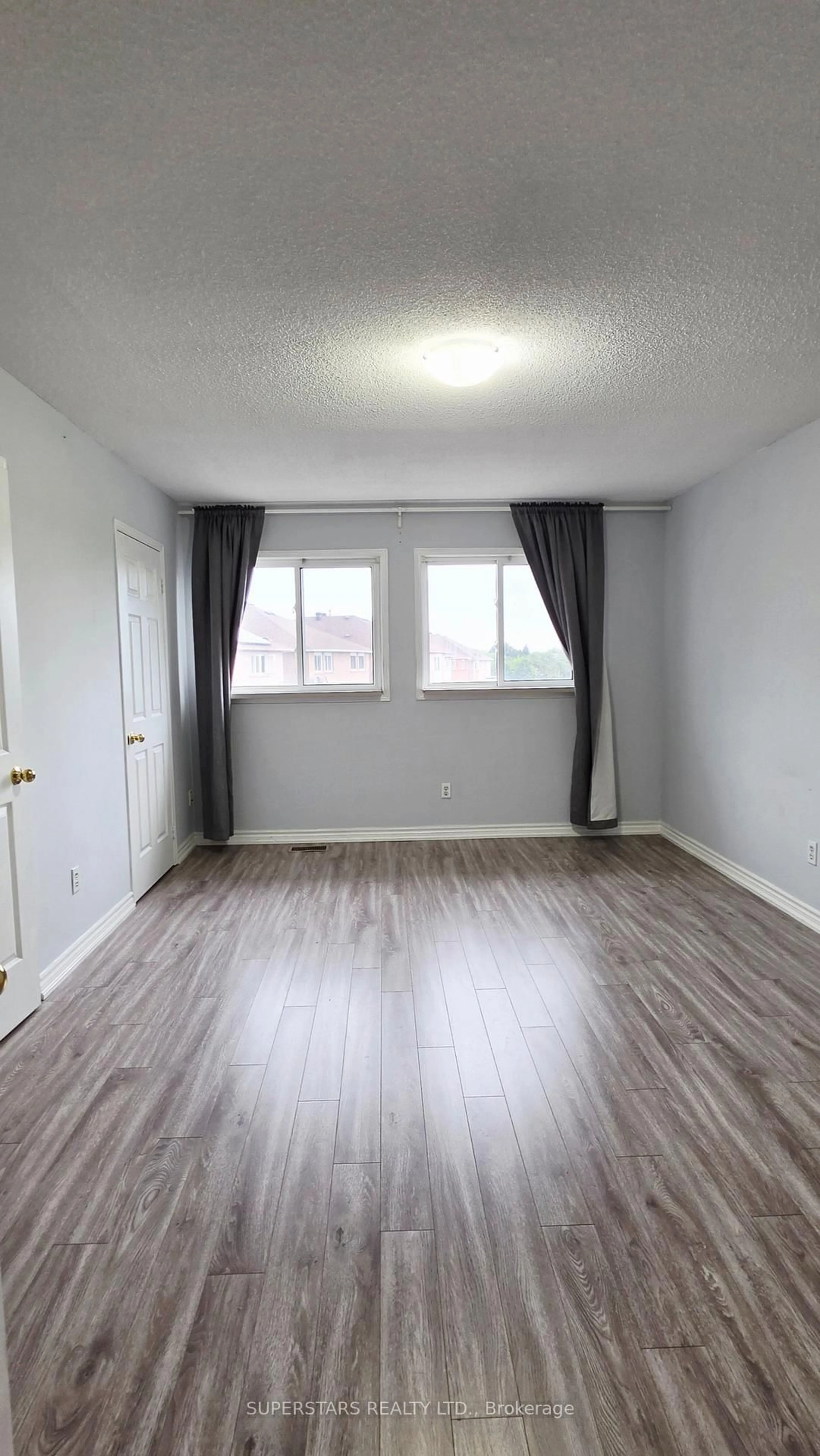 A pic of a room for 1200 Foxglove Pl, Mississauga Ontario L5V 2N1