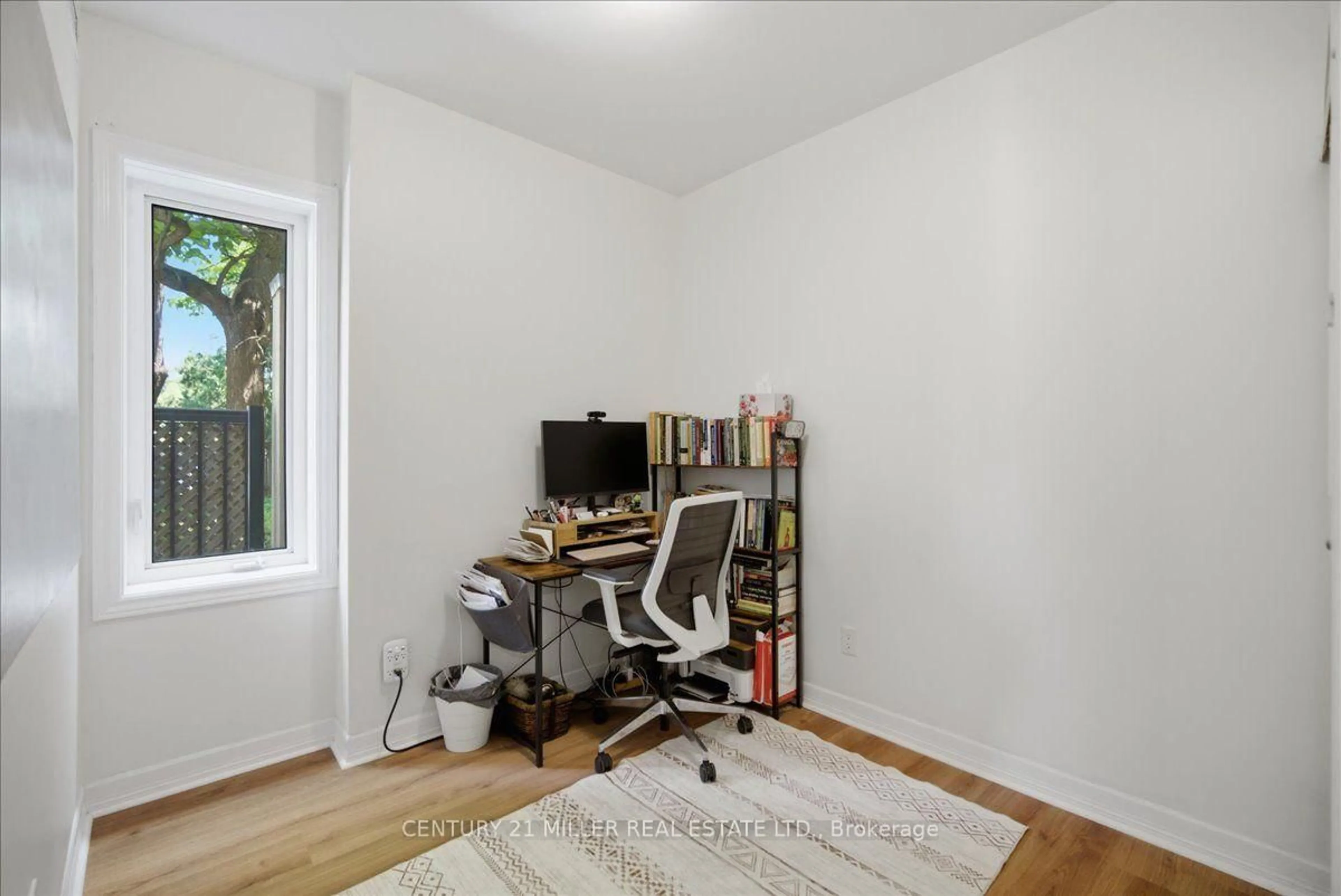 A pic of a room for 70 Stewart St #102, Oakville Ontario L6K 1X5