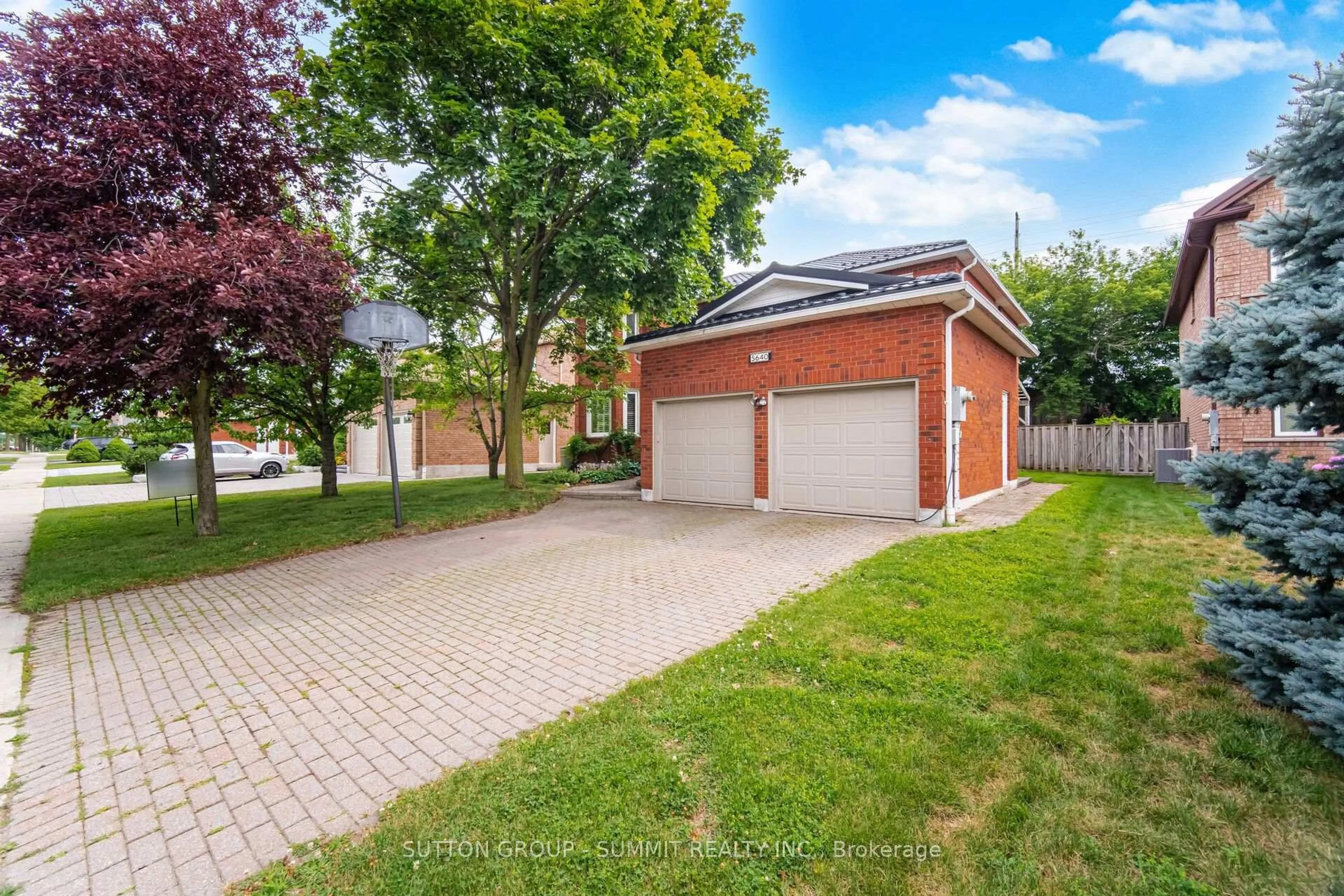 Unknown for 5640 TURNEY Dr, Mississauga Ontario L5M 4Y9