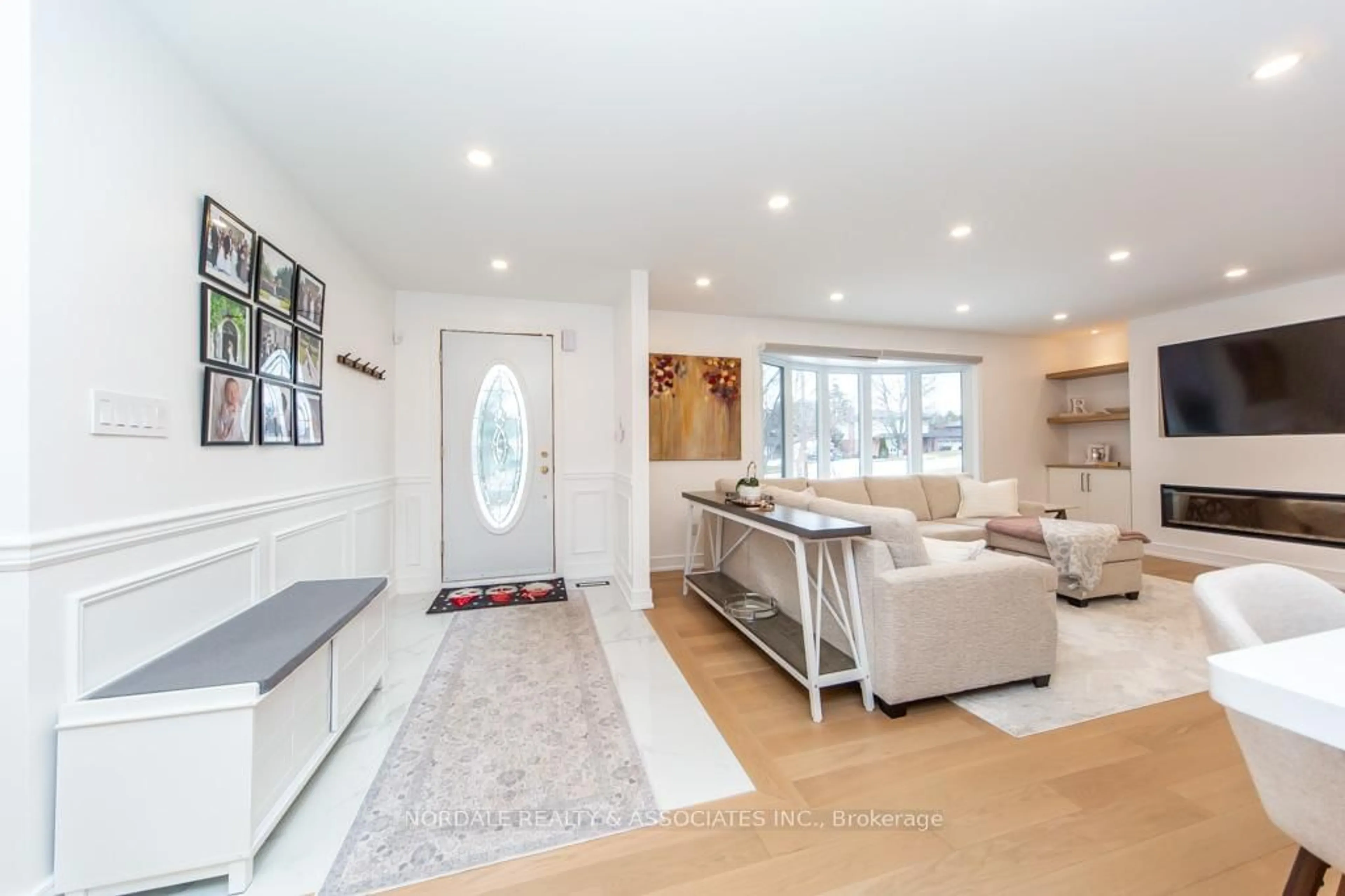 Unknown for 26 Marion St, Caledon Ontario L7C 1K8