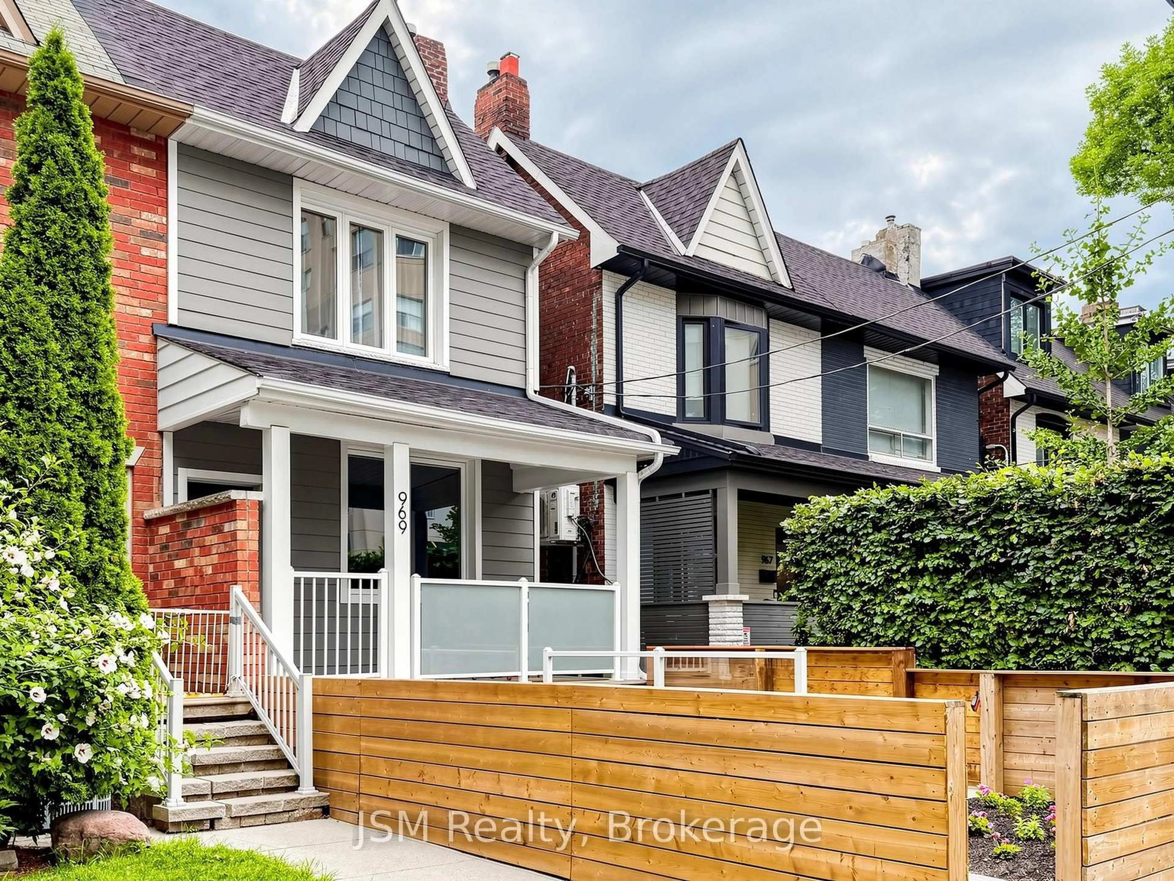 Home with brick exterior material, street for 969 Lansdowne Ave, Toronto Ontario M6H 3Z5