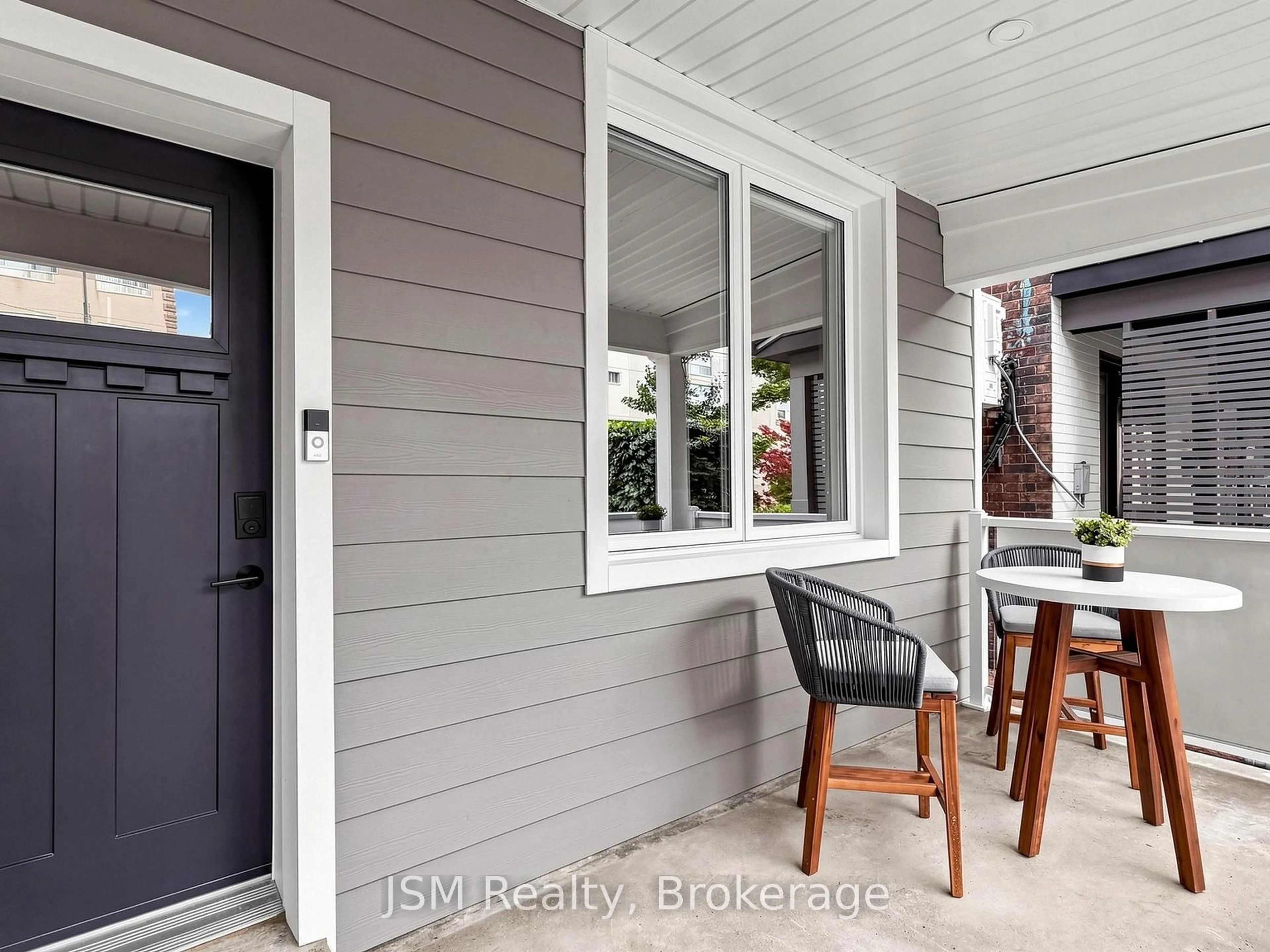 Home with vinyl exterior material, street for 969 Lansdowne Ave, Toronto Ontario M6H 3Z5