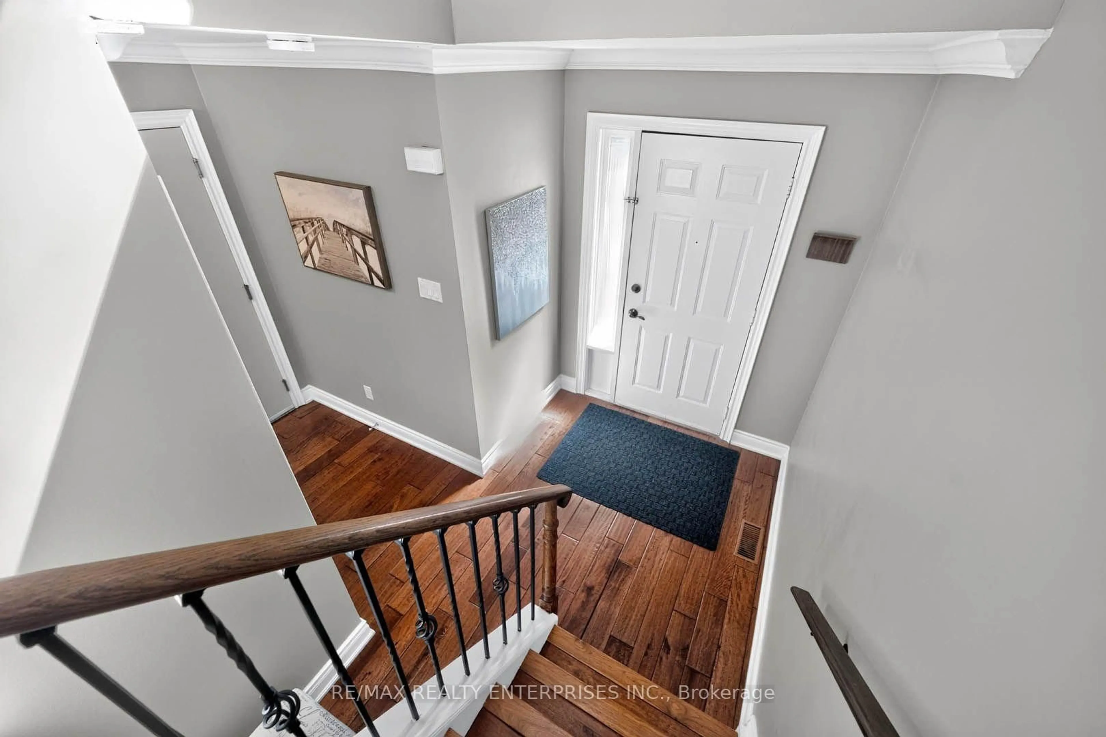 Indoor entryway for 3125 Fifth Line #52, Mississauga Ontario L5L 3S8