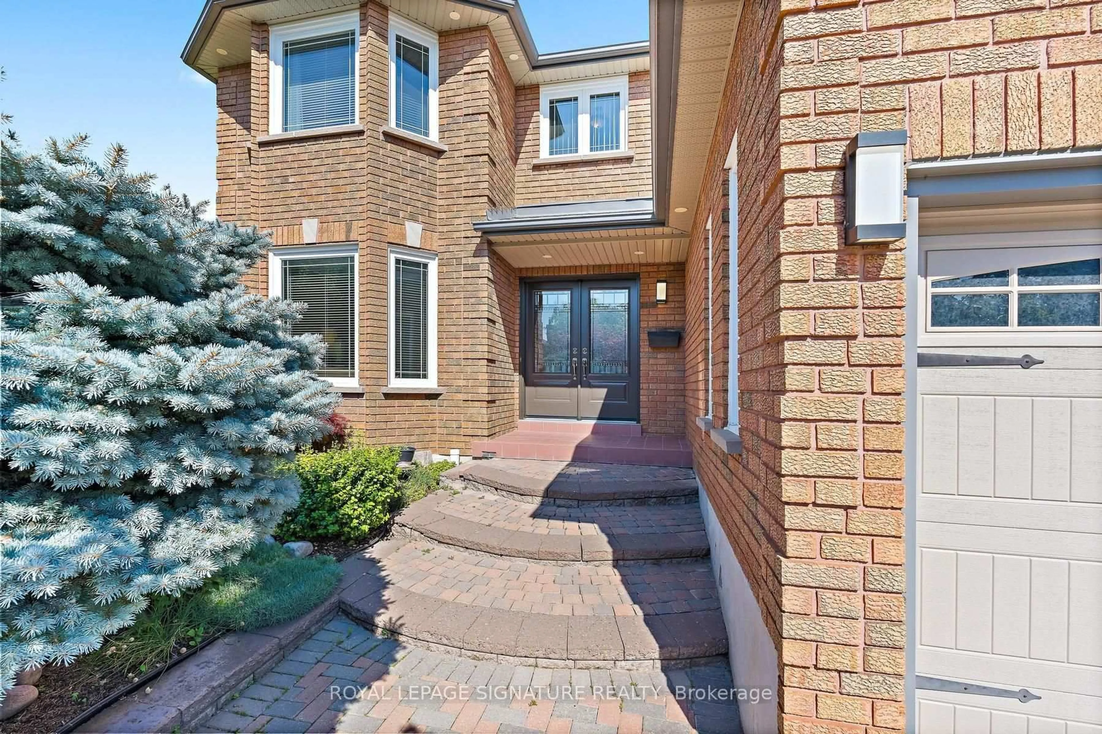 Home with brick exterior material, street for 40 Burgby Ave, Brampton Ontario L6X 3A4