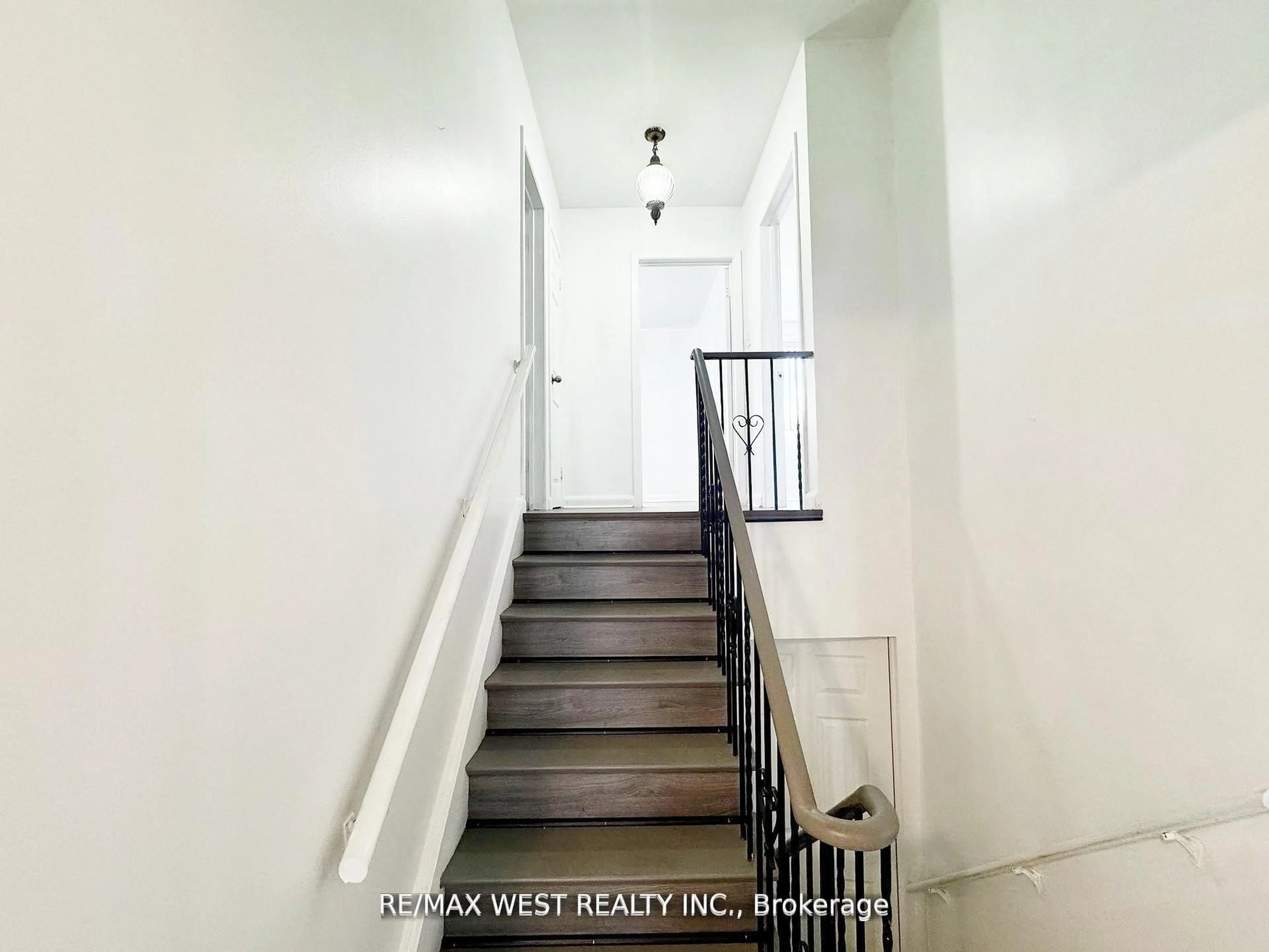 Unknown for 25 Bimini Cres, Toronto Ontario M3N 1S1