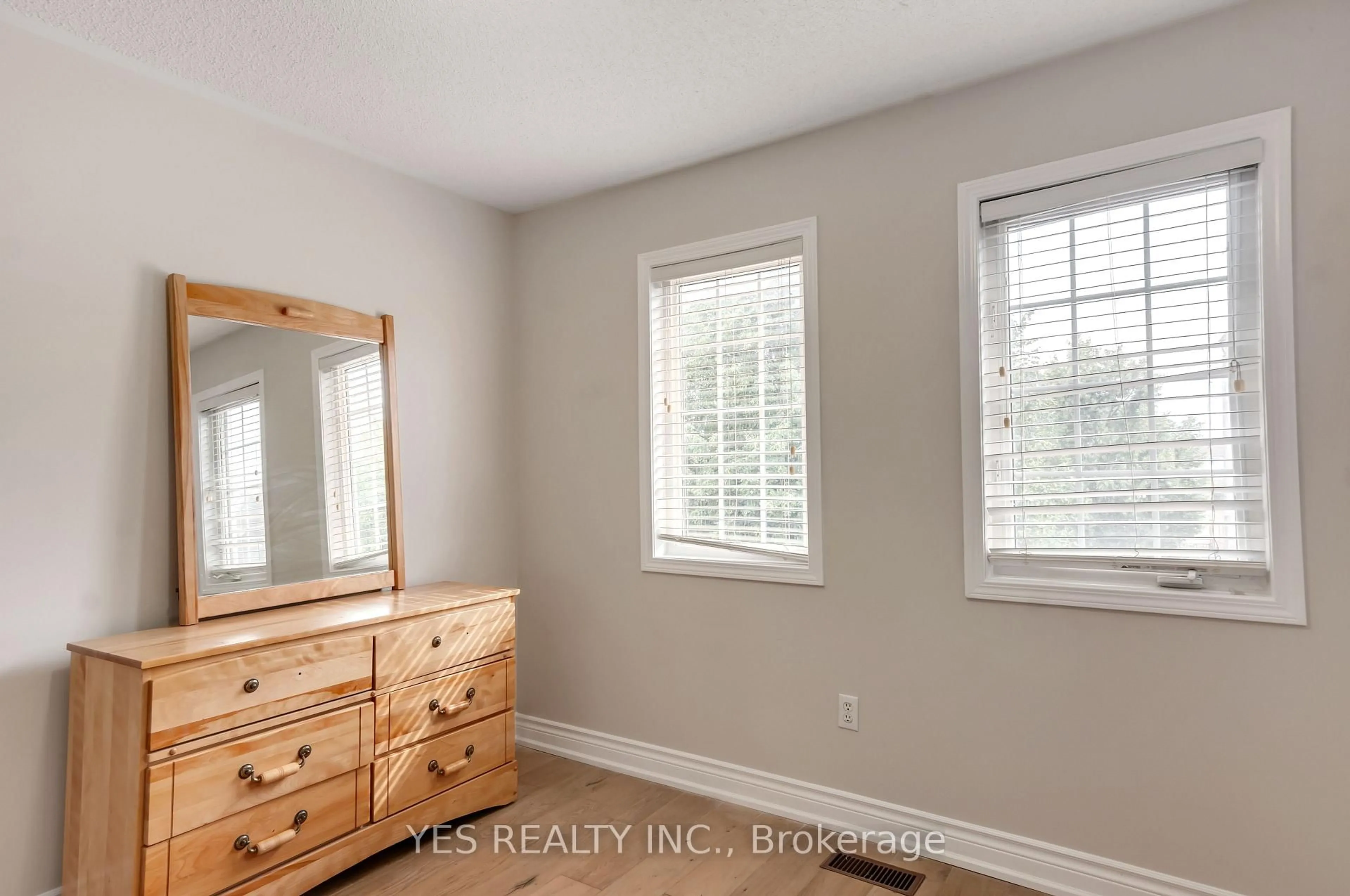 A pic of a room for 19 Virtues Ave, Brampton Ontario L7A 2R8