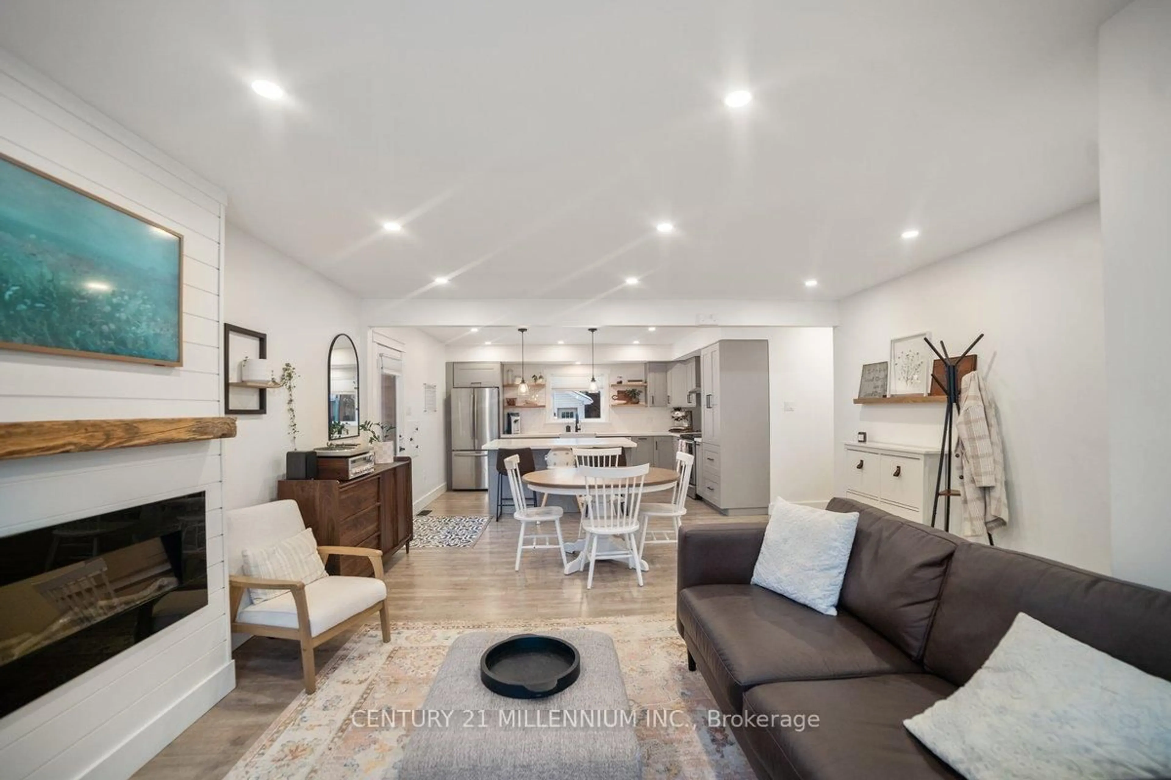 Open concept kitchen, unknown for 110 Zina St, Orangeville Ontario L9W 1E8