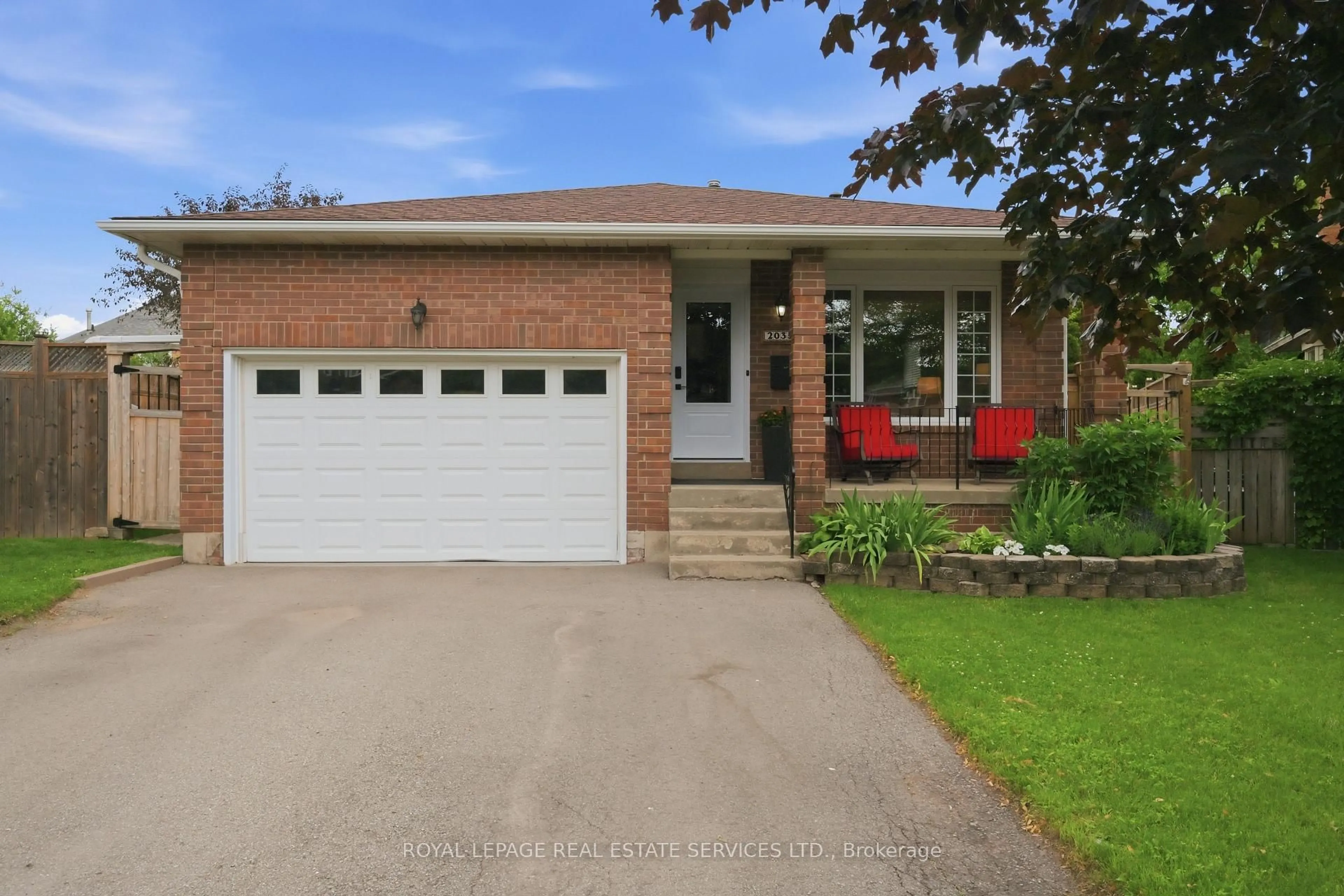 Home with brick exterior material, street for 2035 Pen St, Oakville Ontario L6H 3L2