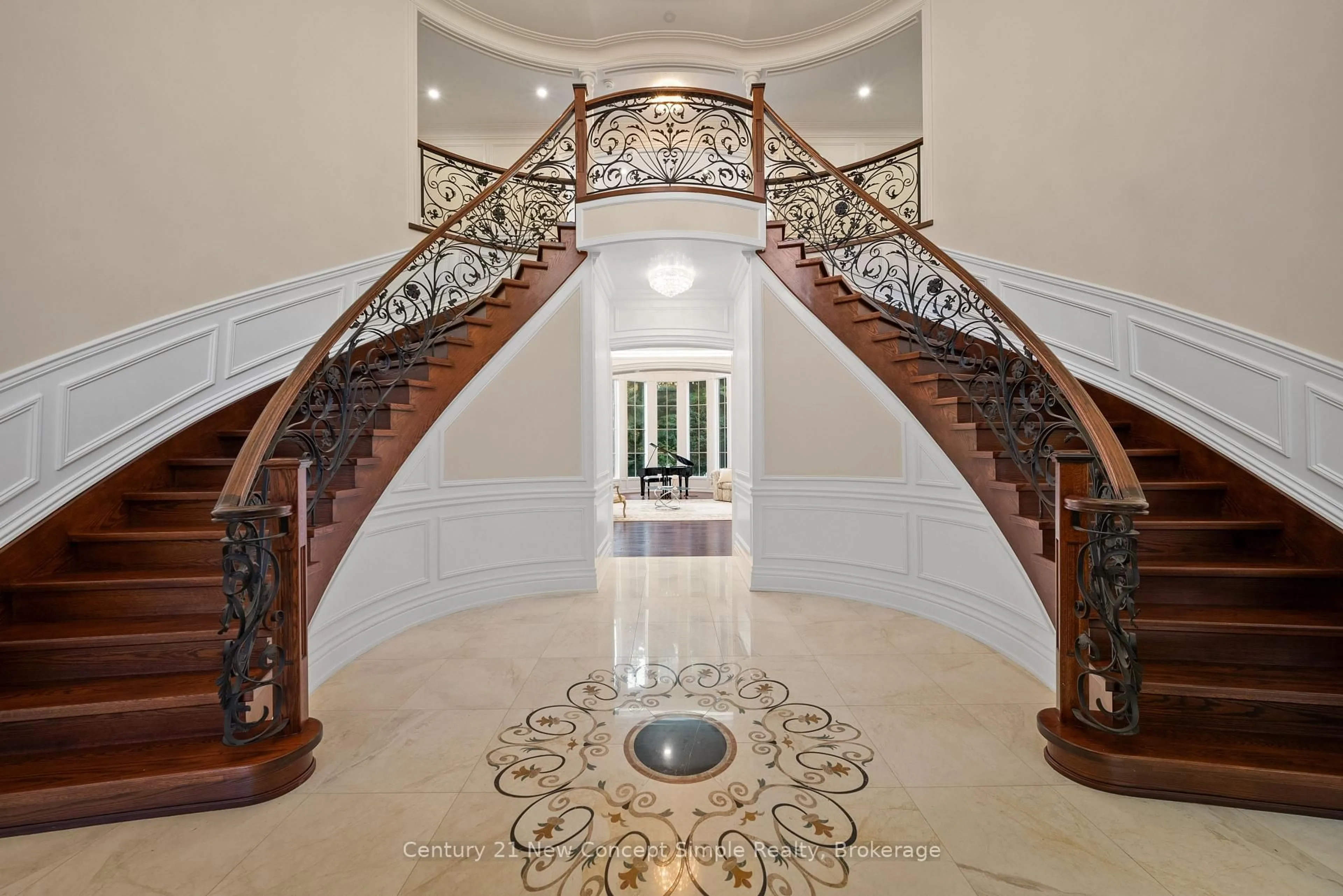 Indoor foyer for 2637 Bluffs Way, Burlington Ontario L7M 0T8