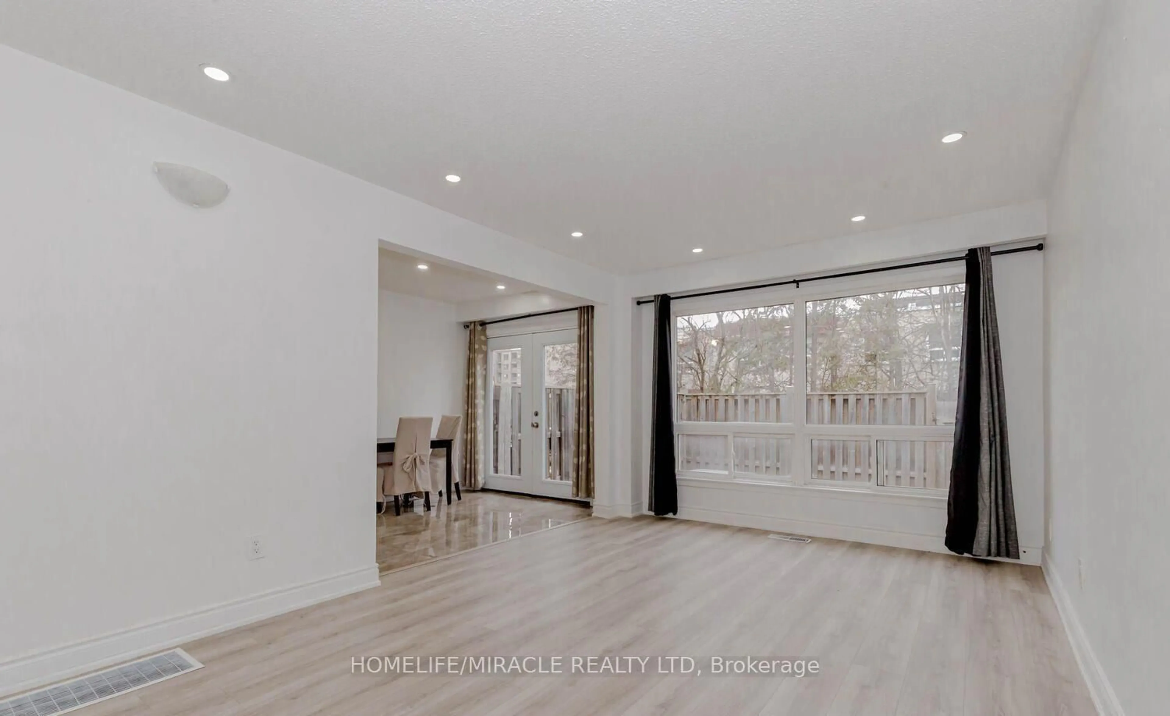 Unknown for 7500 Goreway Dr #56, Mississauga Ontario L4T 3C7