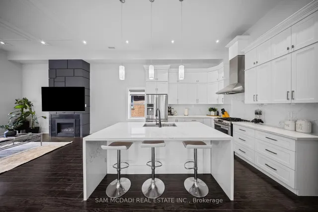 30 Maple Ave, Mississauga 4