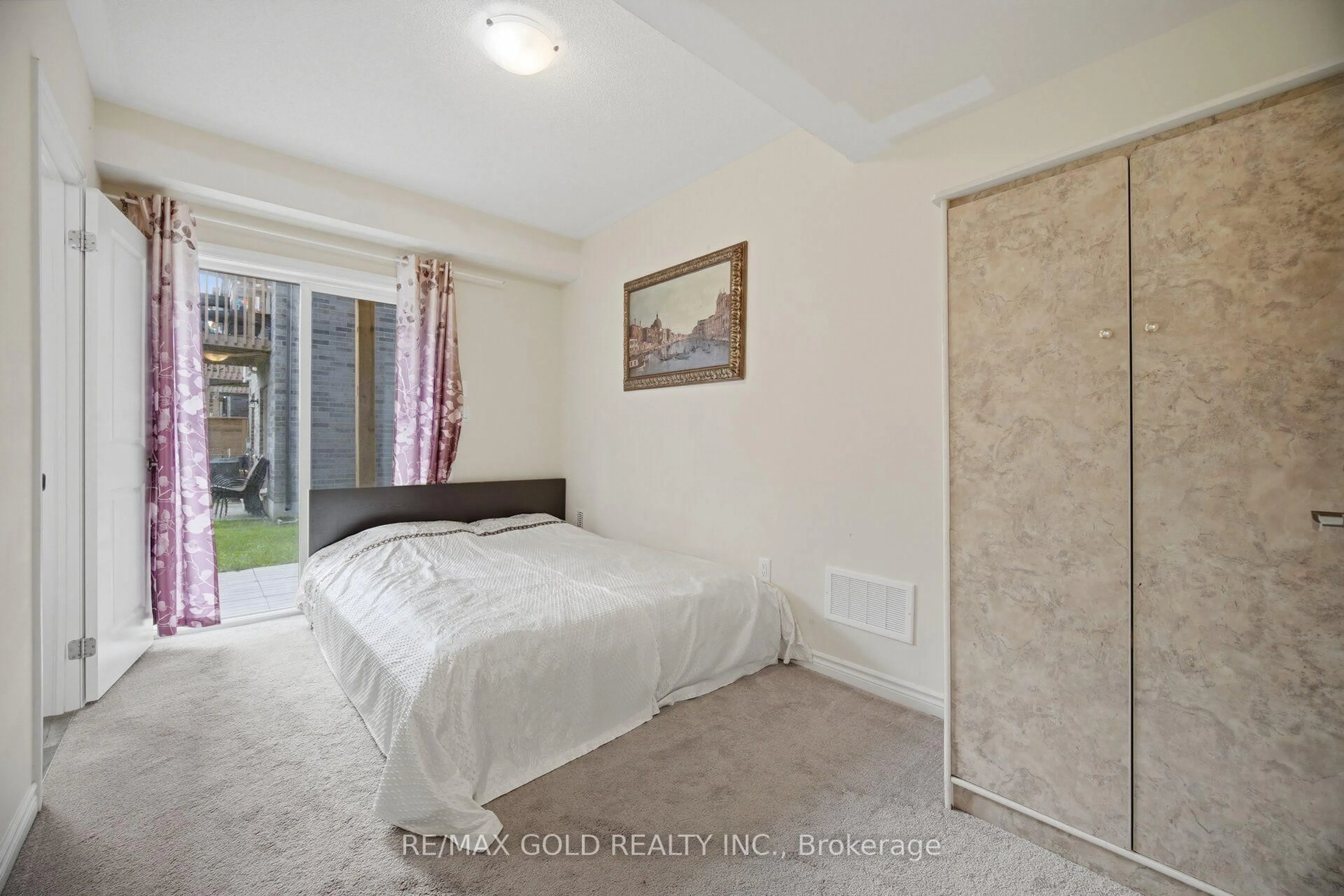 A pic of a room for 9 Arcola St, Brampton Ontario L6P 4N7