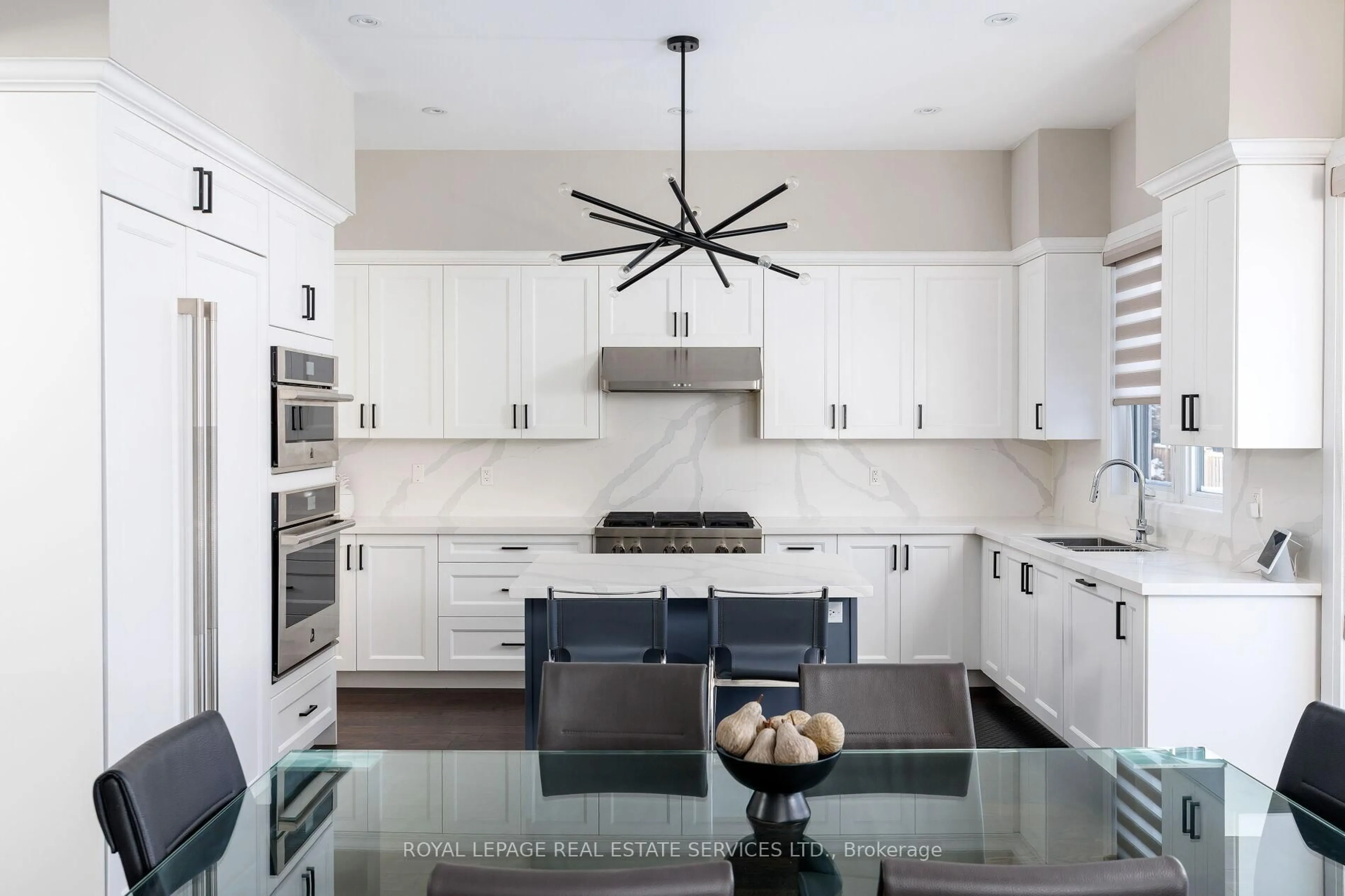 Contemporary kitchen, ceramic/tile floor for 175 Burloak Dr, Oakville Ontario L6L 6E6