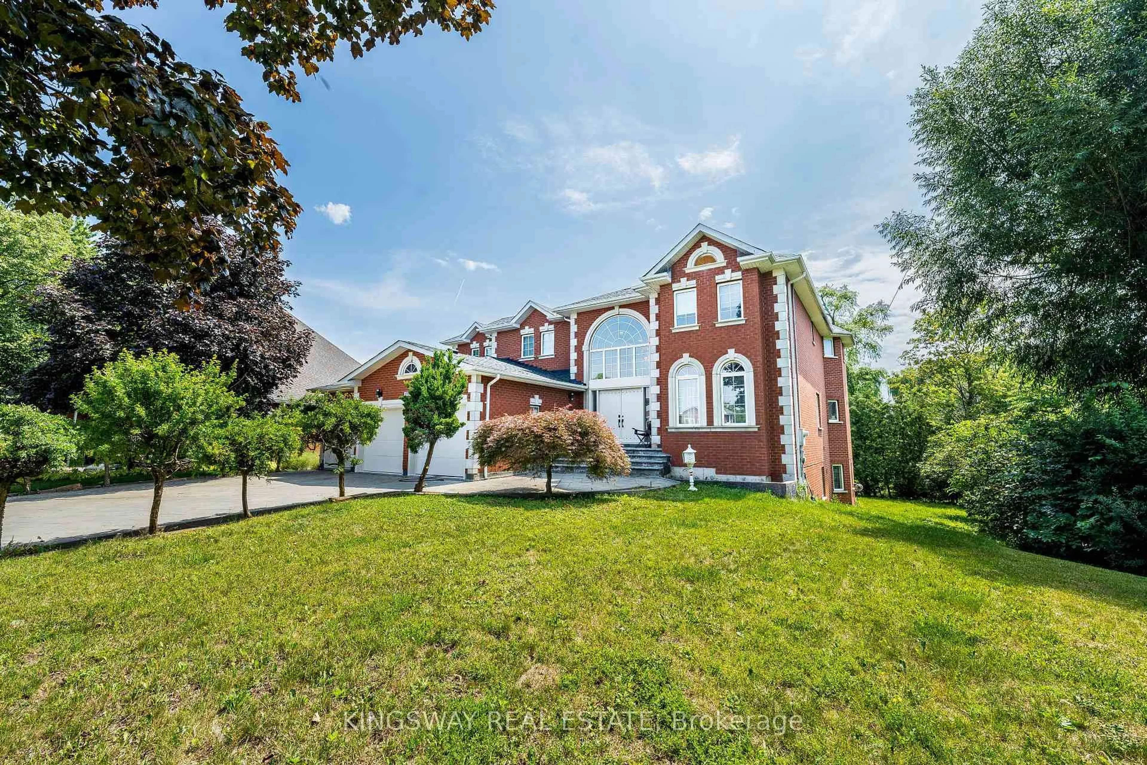 Home with brick exterior material, street for 5969 RAYSHAW Crt, Mississauga Ontario L5M 2P1