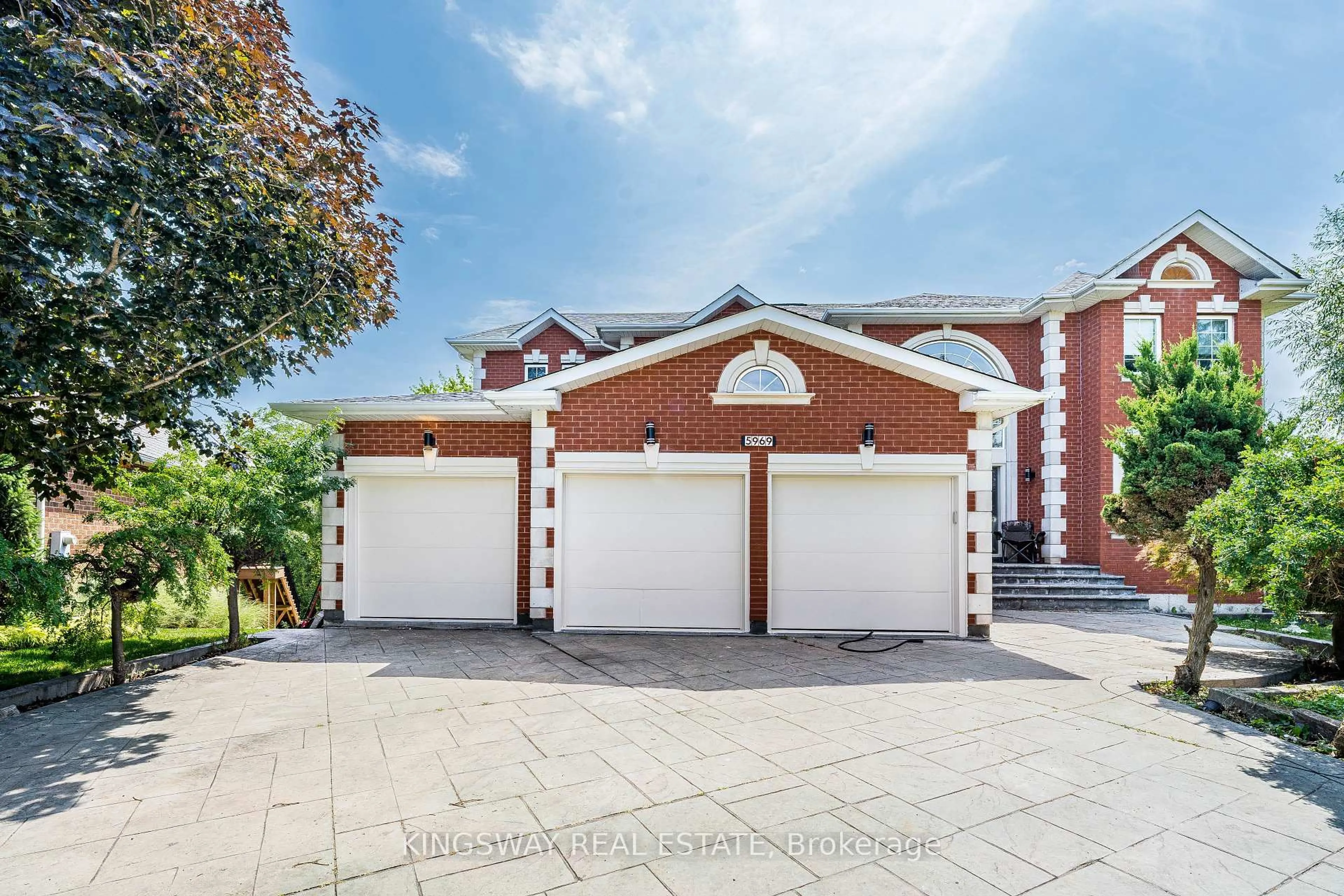 Unknown for 5969 RAYSHAW Crt, Mississauga Ontario L5M 2P1