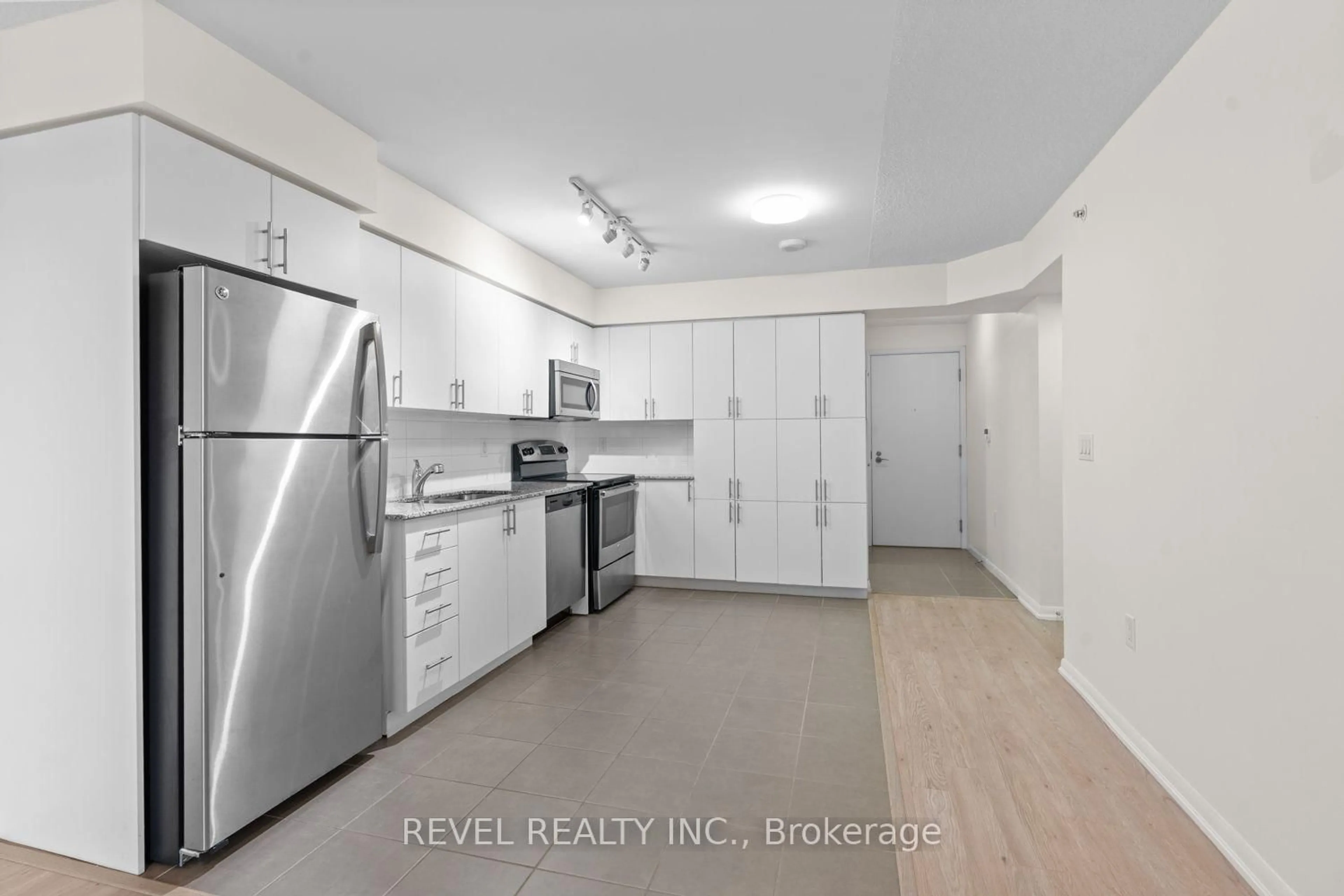 Standard kitchen, unknown for 830 Lawrence Ave #510, Toronto Ontario M6A 0B6